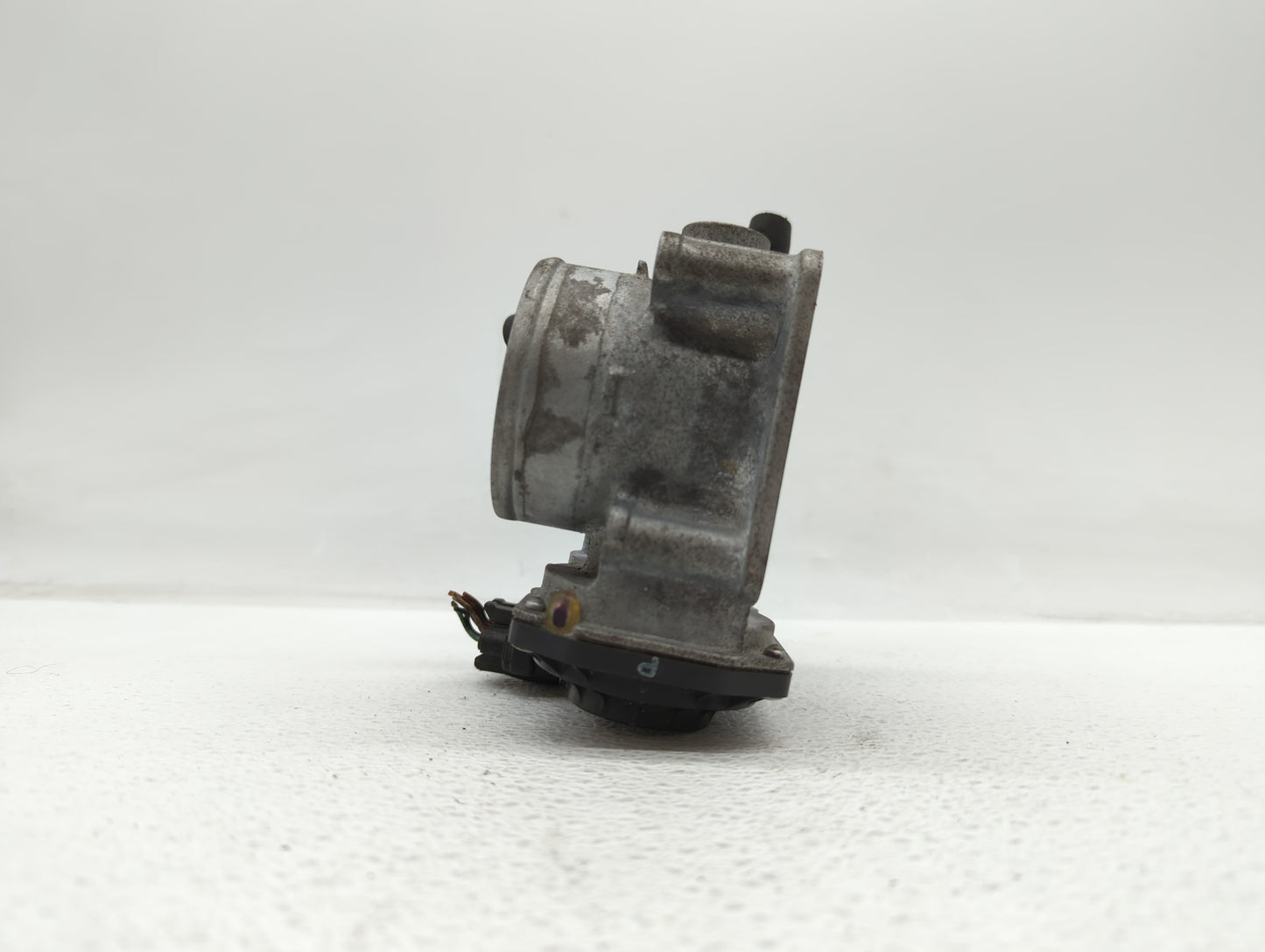 2013-2019 Nissan Sentra Throttle Body P/N:3RA60-01 C 3RA60-01 E, 3RA60-01 D Fits Fits 2013 2014 2015 2016 2017 2018 2019 OEM