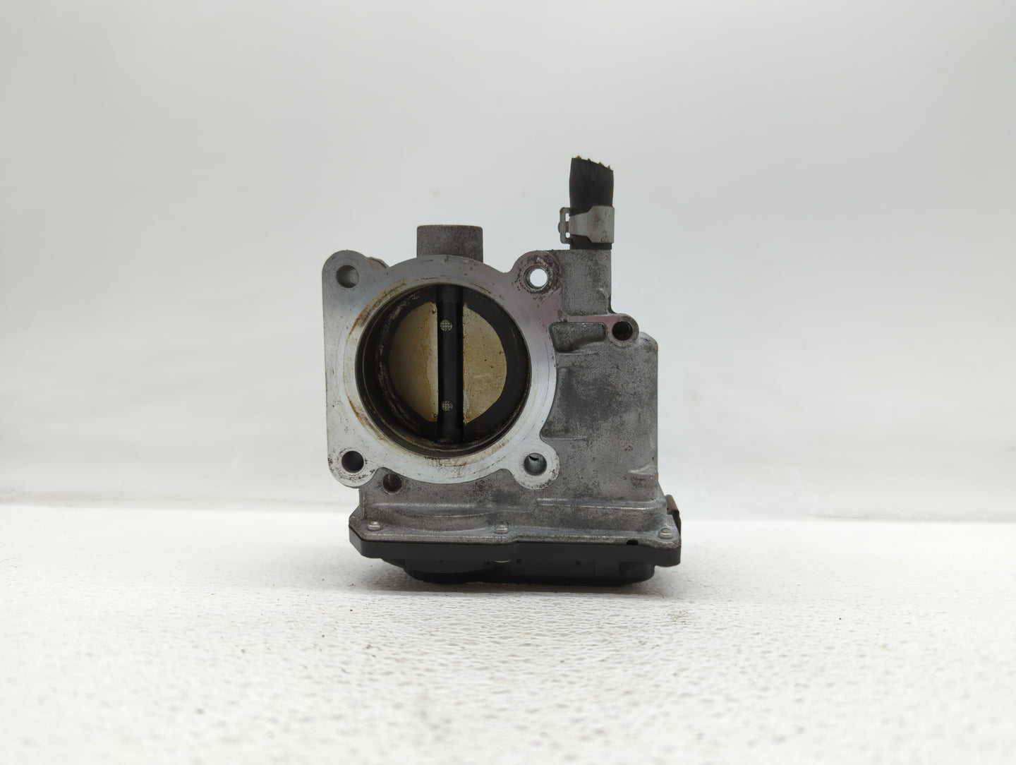 2013-2019 Nissan Sentra Throttle Body P/N:3RA60-01 C 3RA60-01 E, 3RA60-01 D Fits Fits 2013 2014 2015 2016 2017 2018 2019 OEM