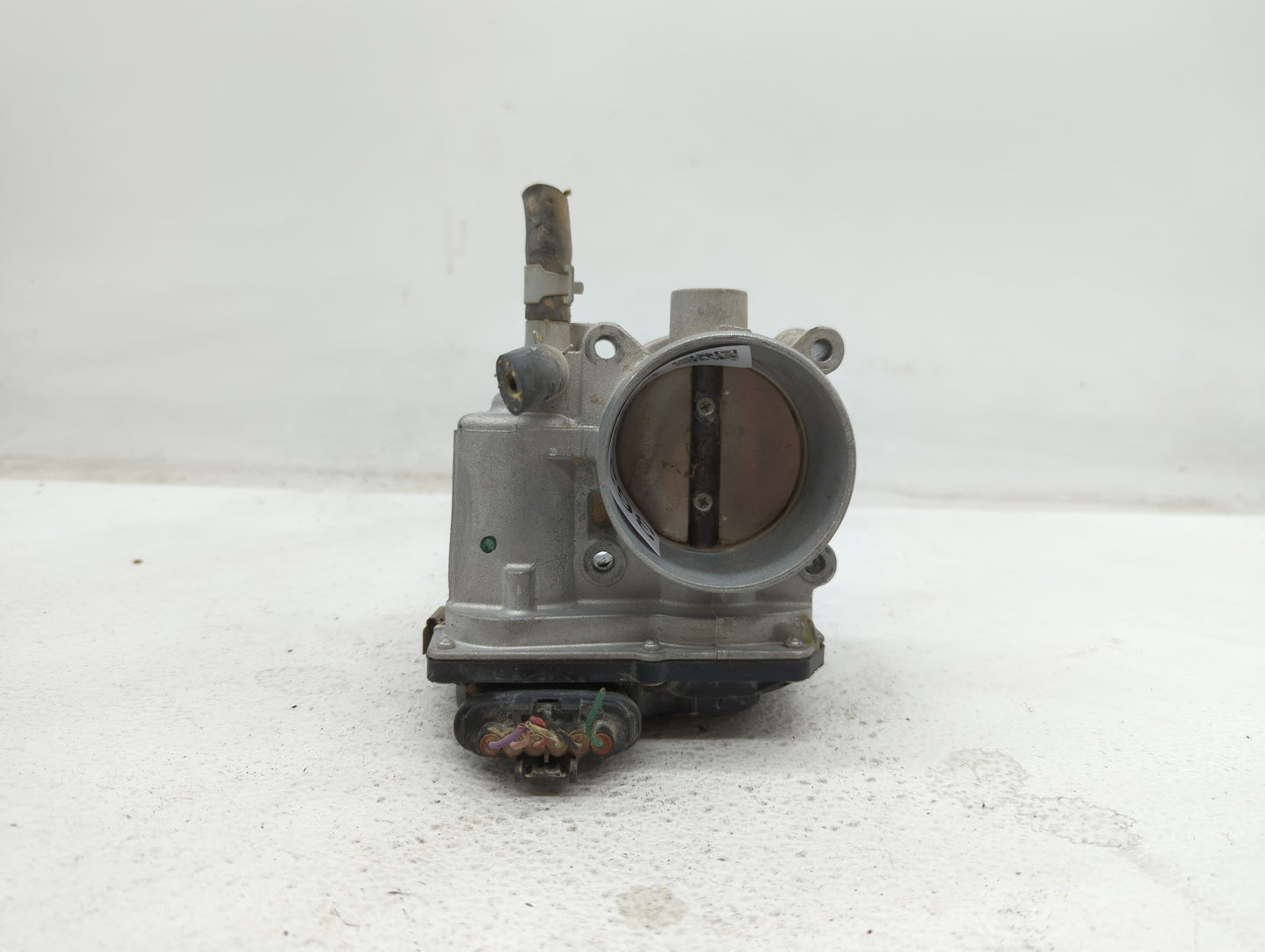2013-2019 Nissan Sentra Throttle Body P/N:3RA60-01 C 3RA60-01 E, 3RA60-01 D Fits Fits 2013 2014 2015 2016 2017 2018 2019 OEM