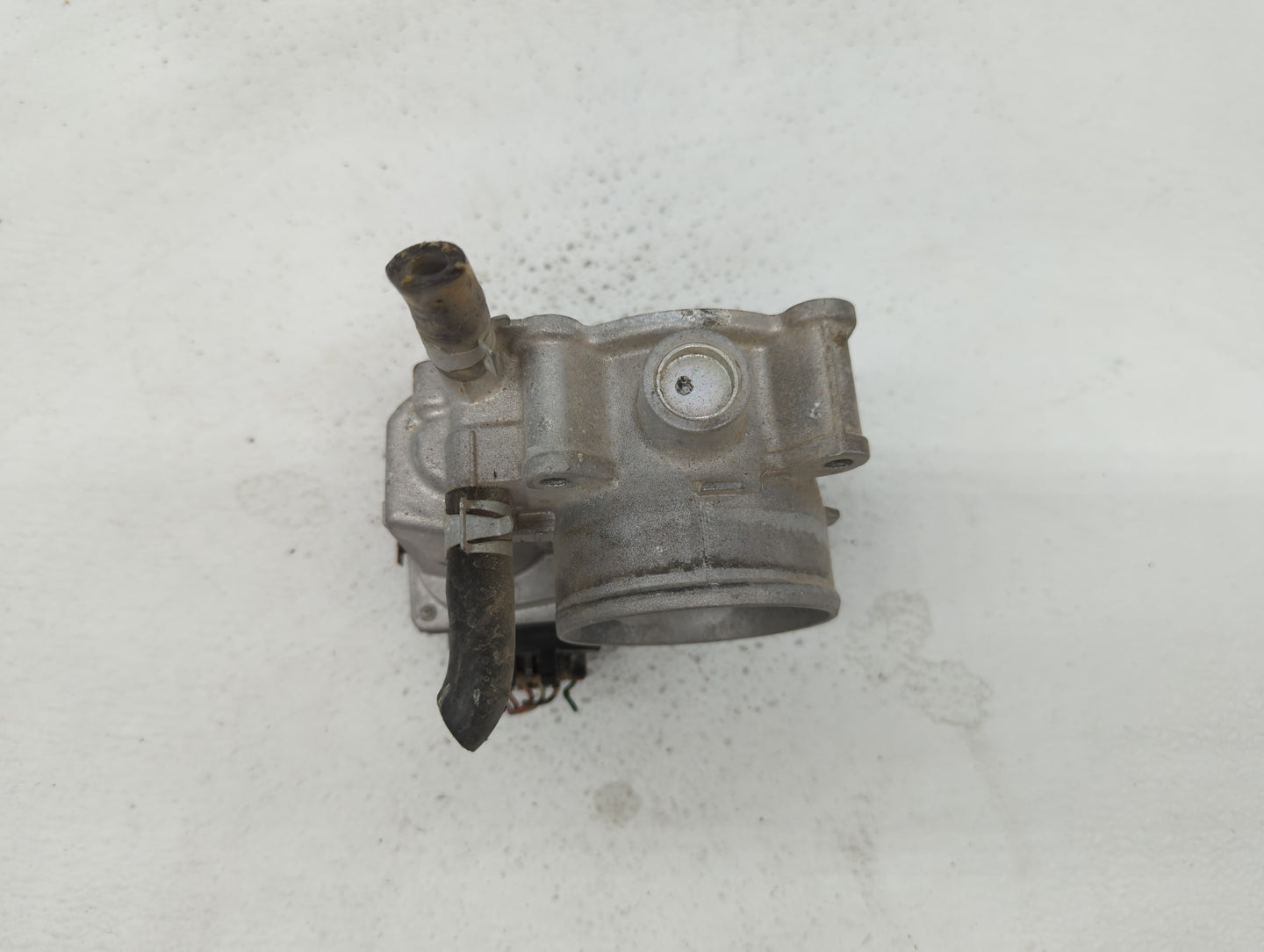 2013-2019 Nissan Sentra Throttle Body P/N:3RA60-01 C 3RA60-01 E, 3RA60-01 D Fits Fits 2013 2014 2015 2016 2017 2018 2019 OEM