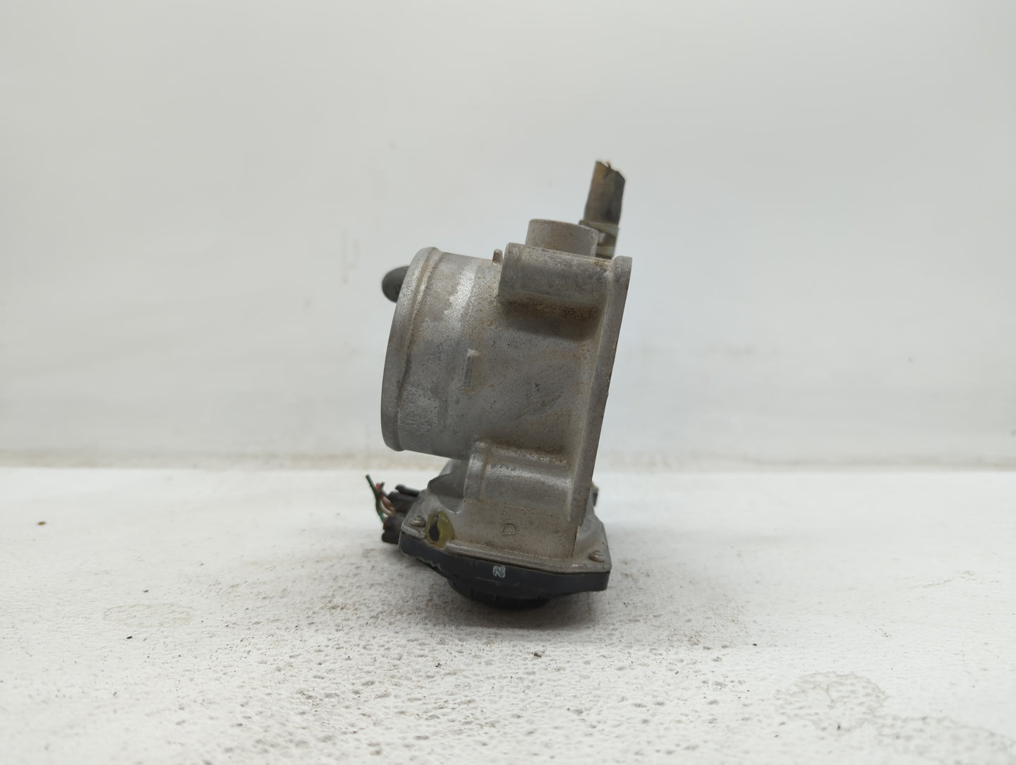 2013-2019 Nissan Sentra Throttle Body P/N:3RA60-01 C 3RA60-01 E, 3RA60-01 D Fits Fits 2013 2014 2015 2016 2017 2018 2019 OEM