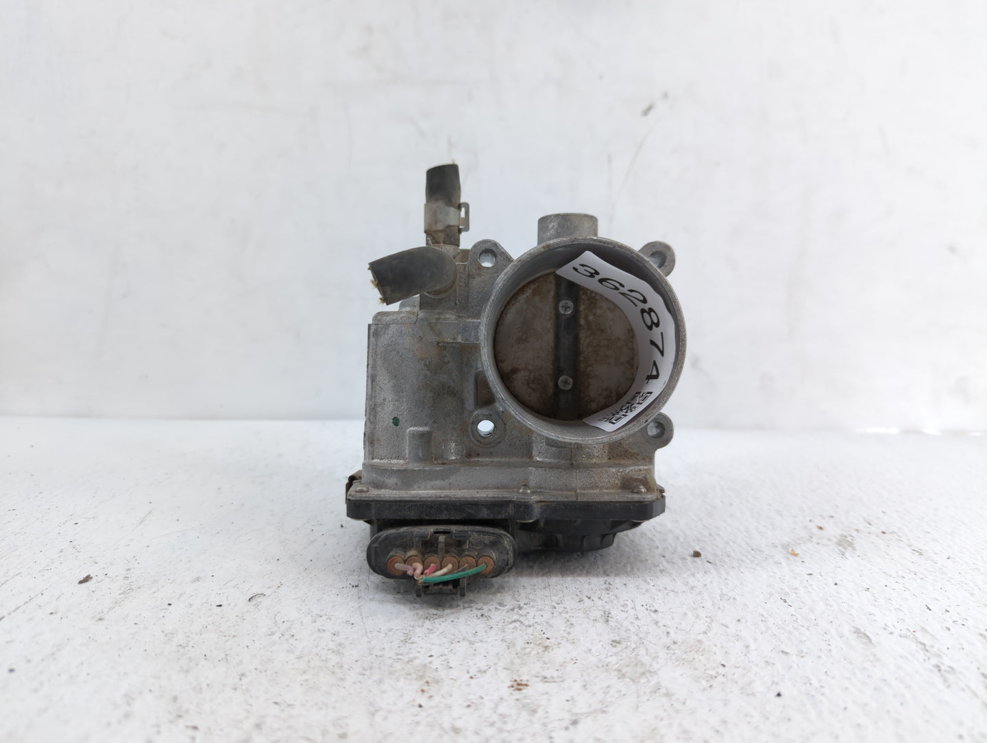 2013-2019 Nissan Sentra Throttle Body P/N:3RA60-01 C 3RA60-01 E, 3RA60-01 D Fits Fits 2013 2014 2015 2016 2017 2018 2019 OEM