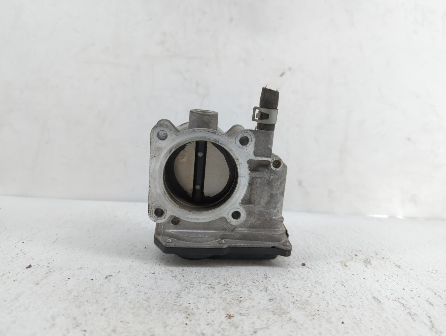 2013-2019 Nissan Sentra Throttle Body P/N:3RA60-01 C 3RA60-01 E, 3RA60-01 D Fits Fits 2013 2014 2015 2016 2017 2018 2019 OEM