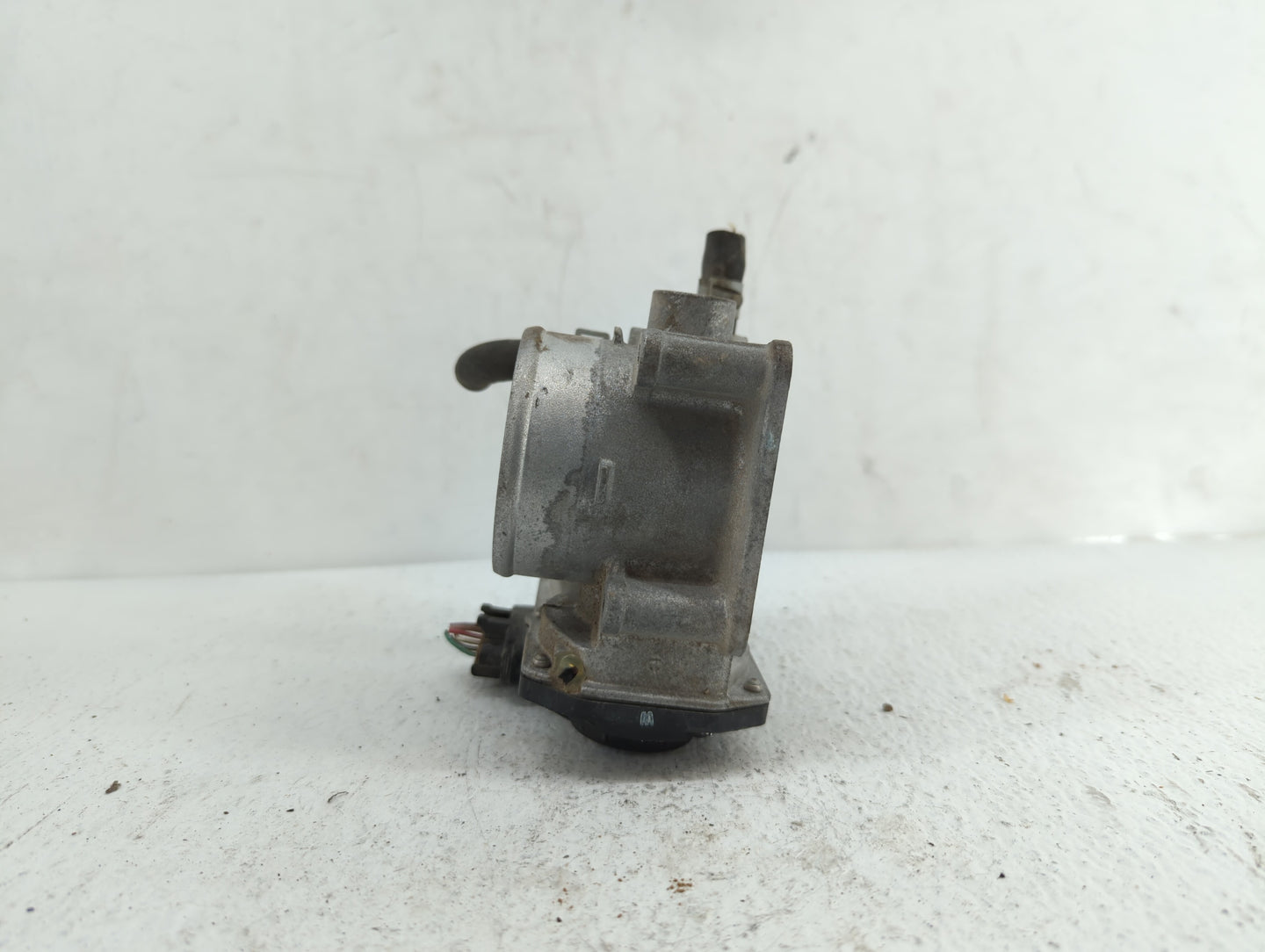 2013-2019 Nissan Sentra Throttle Body P/N:3RA60-01 C 3RA60-01 E, 3RA60-01 D Fits Fits 2013 2014 2015 2016 2017 2018 2019 OEM