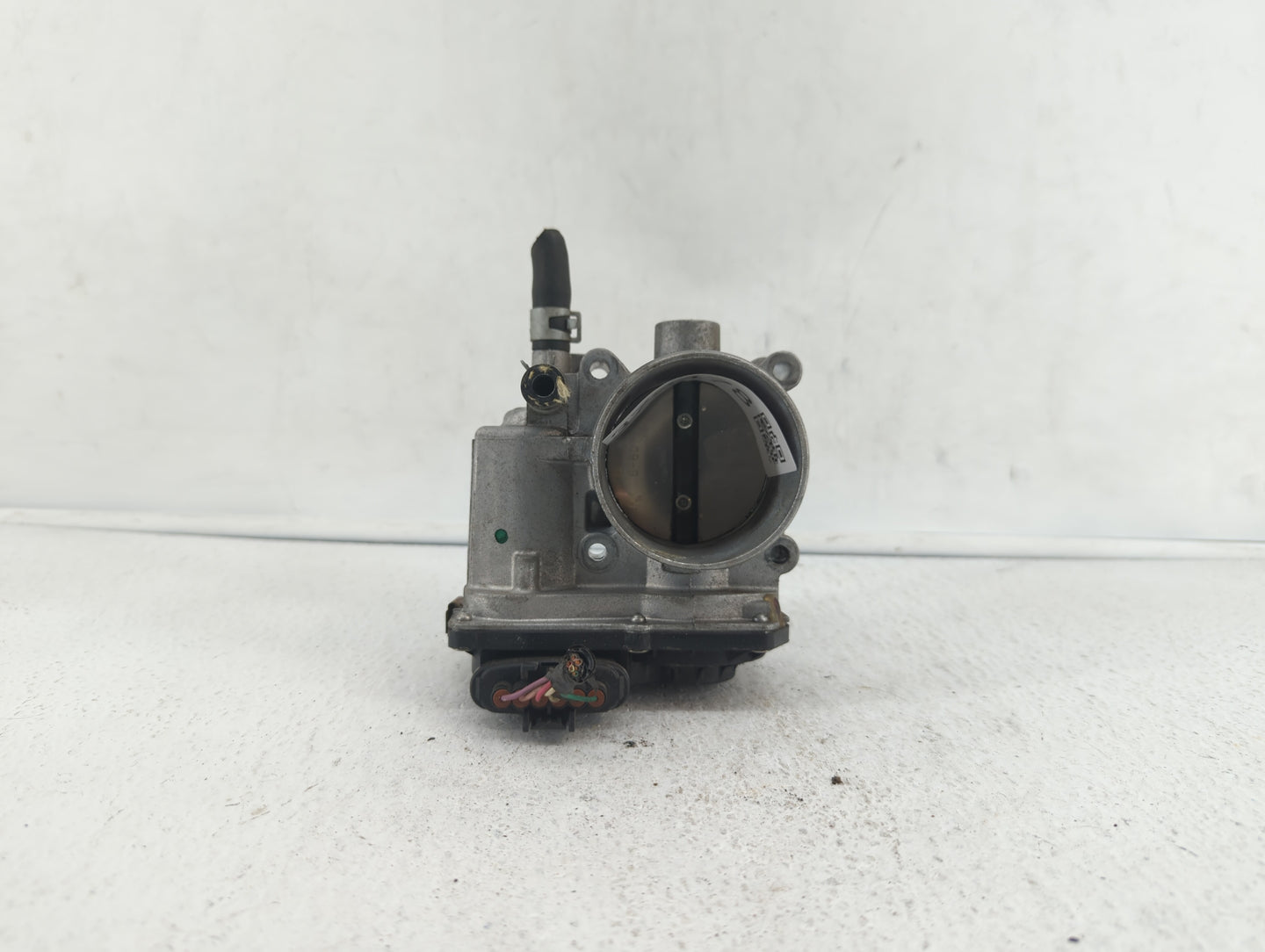 2013-2019 Nissan Sentra Throttle Body P/N:3RA60-01 C 3RA60-01 E, 3RA60-01 D Fits Fits 2013 2014 2015 2016 2017 2018 2019 OEM