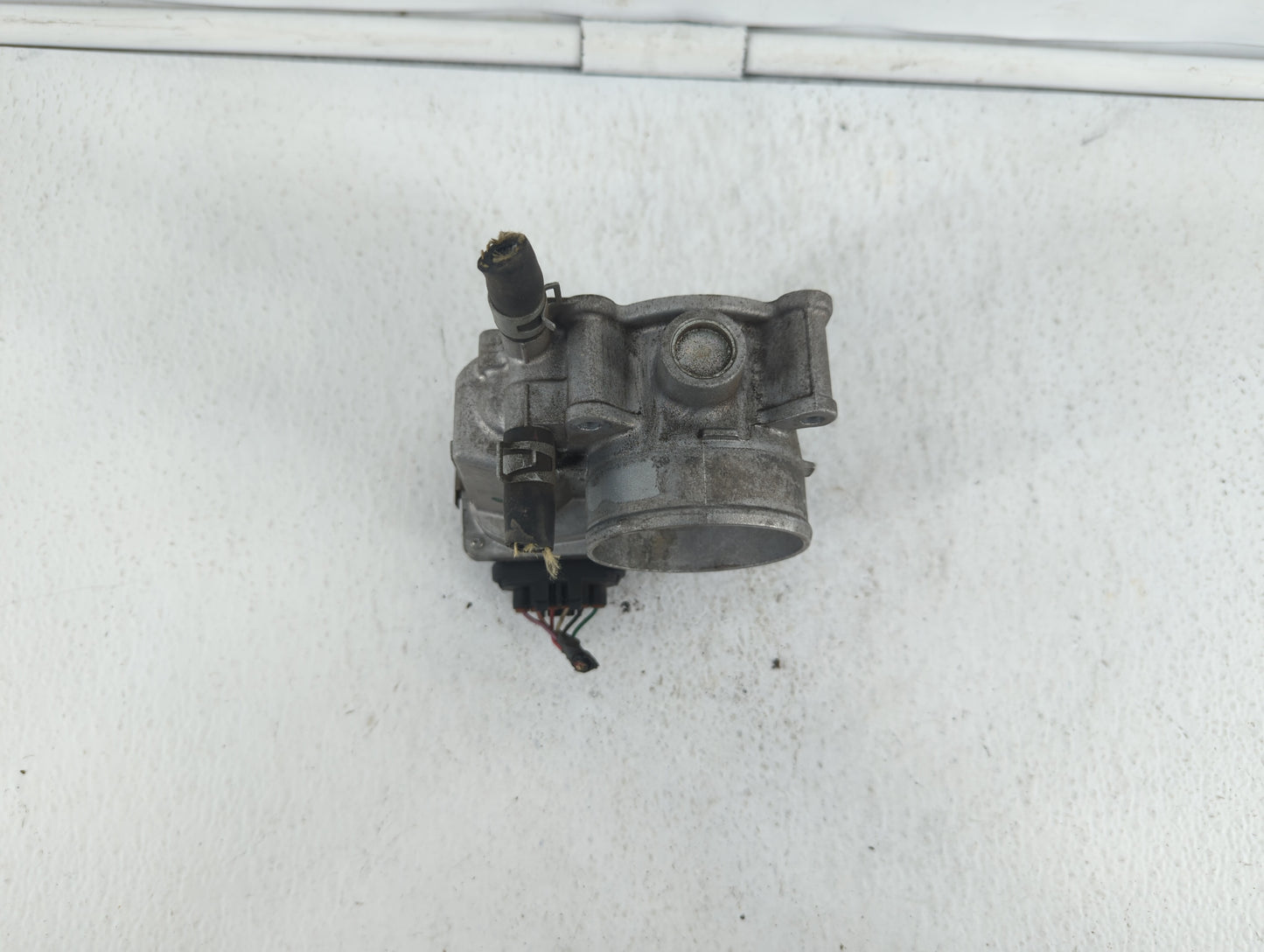 2013-2019 Nissan Sentra Throttle Body P/N:3RA60-01 C 3RA60-01 E, 3RA60-01 D Fits Fits 2013 2014 2015 2016 2017 2018 2019 OEM