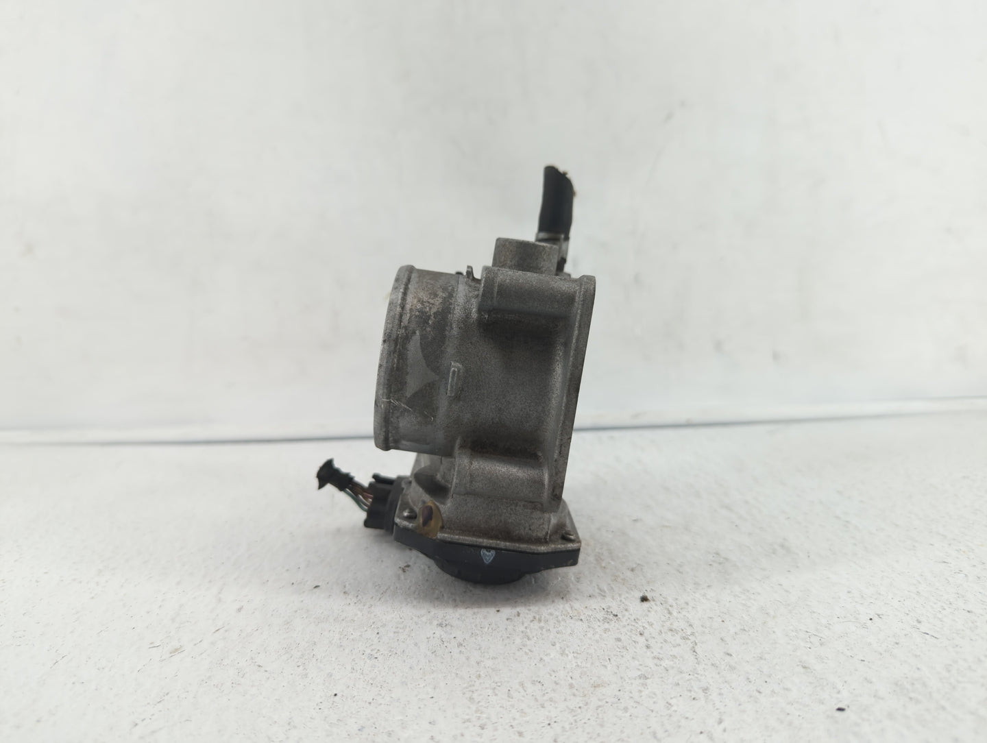 2013-2019 Nissan Sentra Throttle Body P/N:3RA60-01 C 3RA60-01 E, 3RA60-01 D Fits Fits 2013 2014 2015 2016 2017 2018 2019 OEM
