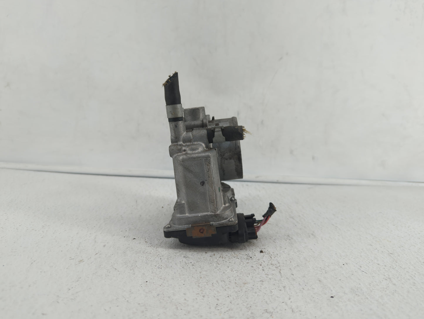 2013-2019 Nissan Sentra Throttle Body P/N:3RA60-01 C 3RA60-01 E, 3RA60-01 D Fits Fits 2013 2014 2015 2016 2017 2018 2019 OEM