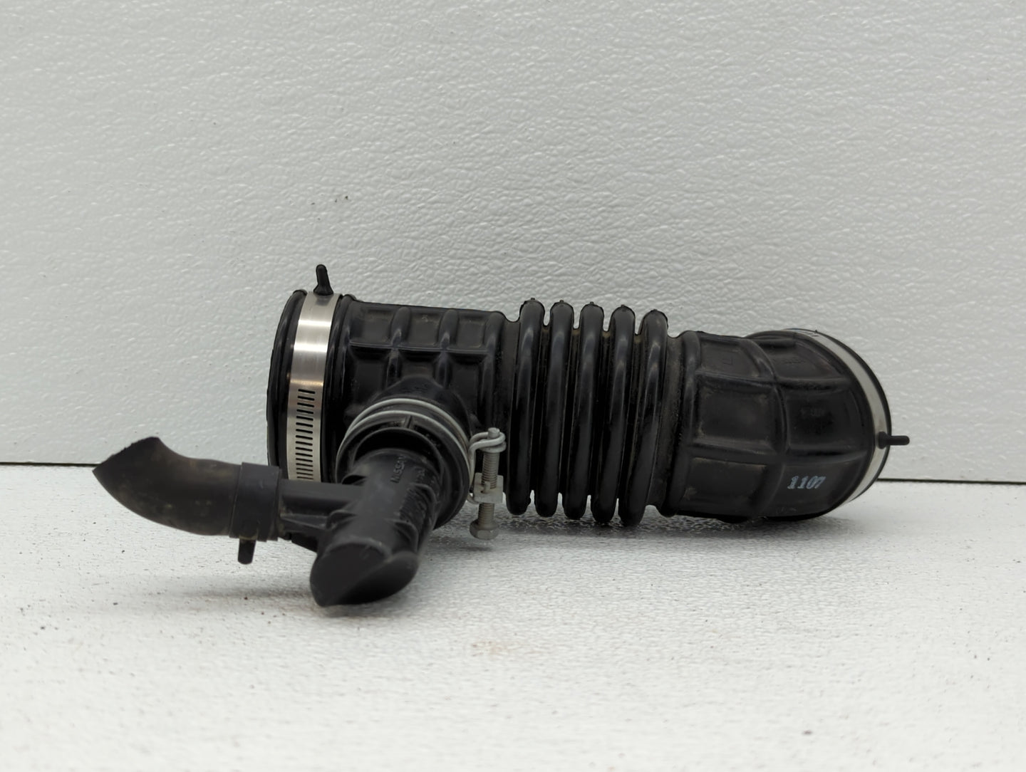 2017 Nissan Sentra Air Cleaner Intake-duct Hose Tube - Oemusedautoparts1.com