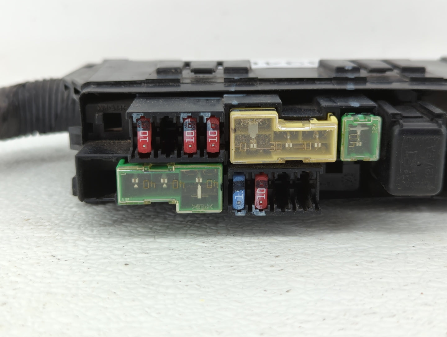 2013-2019 Nissan Sentra Fusebox Fuse Box Panel Relay Module P/N:284B7 3RA3B 284B7 3RA3E Fits OEM Used Auto Parts - Oemusedau