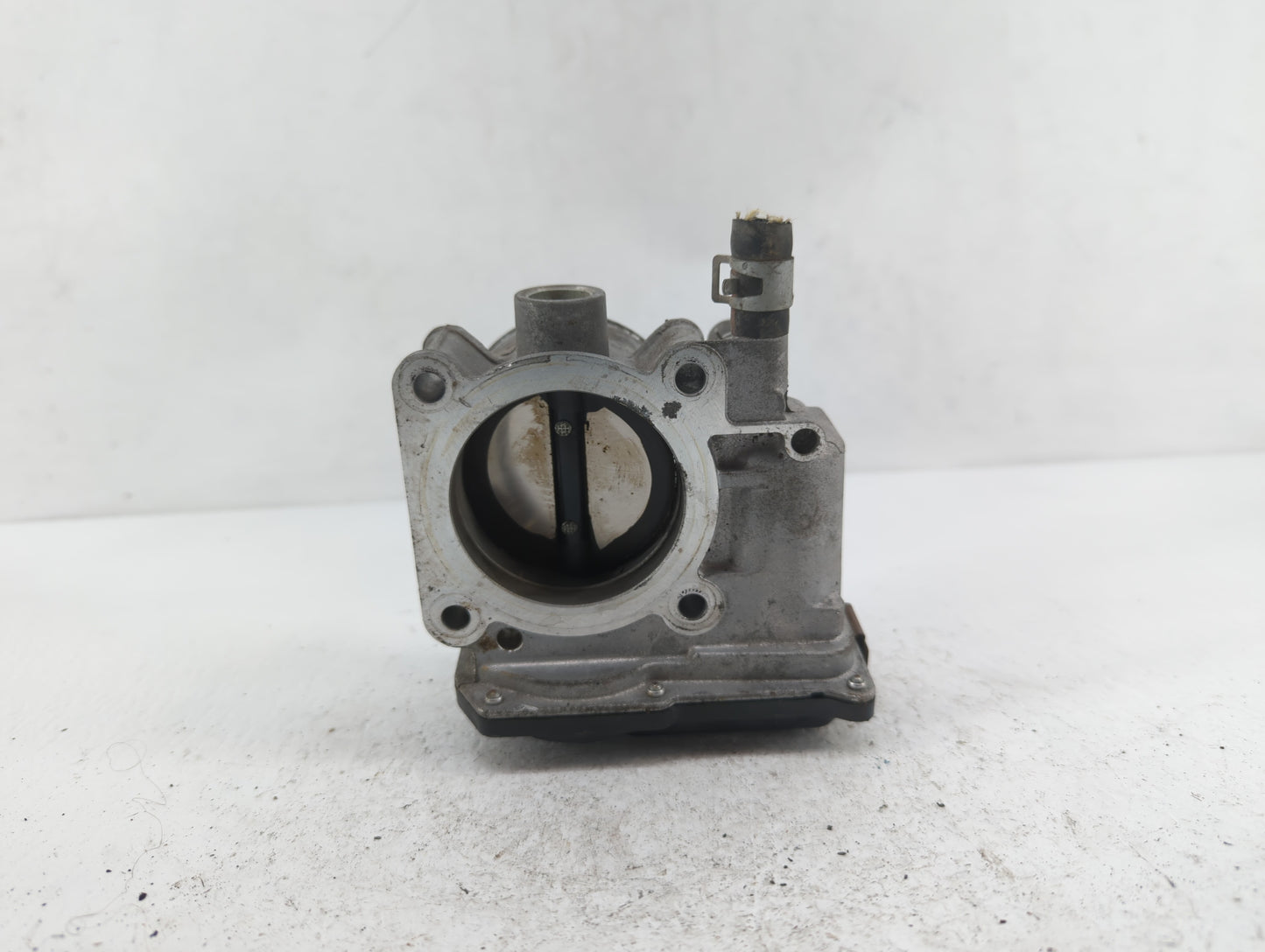 2013-2019 Nissan Sentra Throttle Body P/N:3RA60-01 C 3RA60-01 E, 3RA60-01 D Fits Fits 2013 2014 2015 2016 2017 2018 2019 OEM