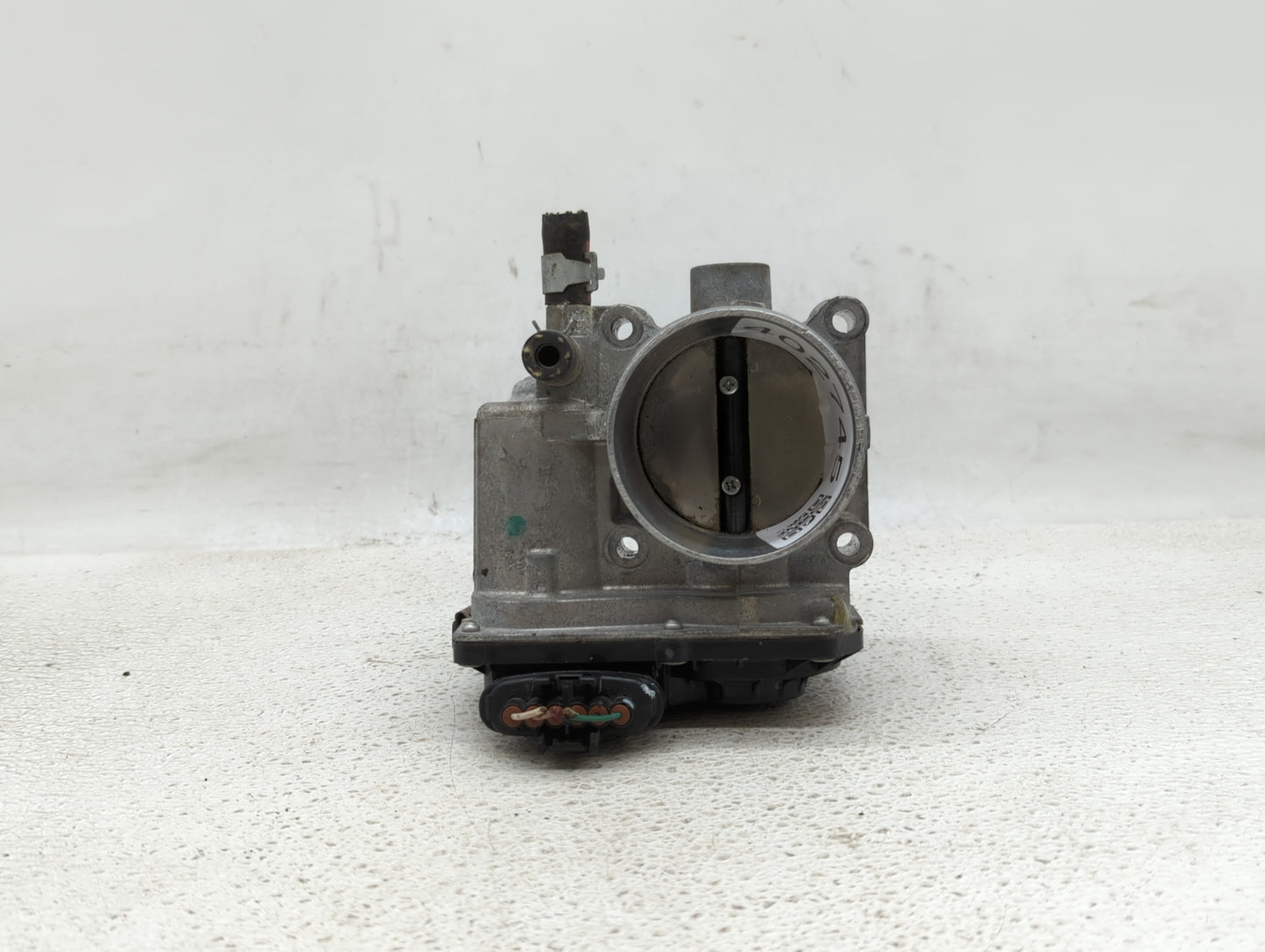2013-2019 Nissan Sentra Throttle Body P/N:3RA60-01 C 3RA60-01 E, 3RA60-01 D Fits Fits 2013 2014 2015 2016 2017 2018 2019 OEM
