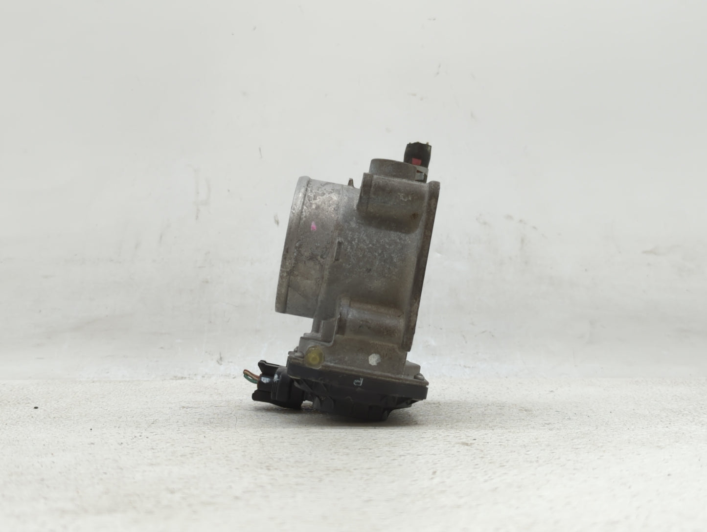 2013-2019 Nissan Sentra Throttle Body P/N:3RA60-01 C 3RA60-01 E, 3RA60-01 D Fits Fits 2013 2014 2015 2016 2017 2018 2019 OEM