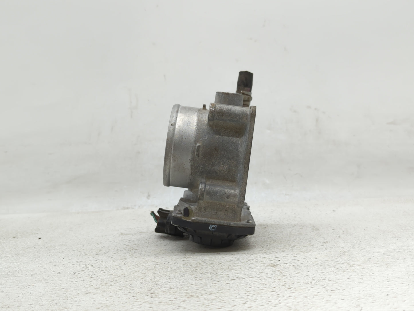 2013-2019 Nissan Sentra Throttle Body P/N:3RA60-01 C 3RA60-01 E, 3RA60-01 D Fits Fits 2013 2014 2015 2016 2017 2018 2019 OEM