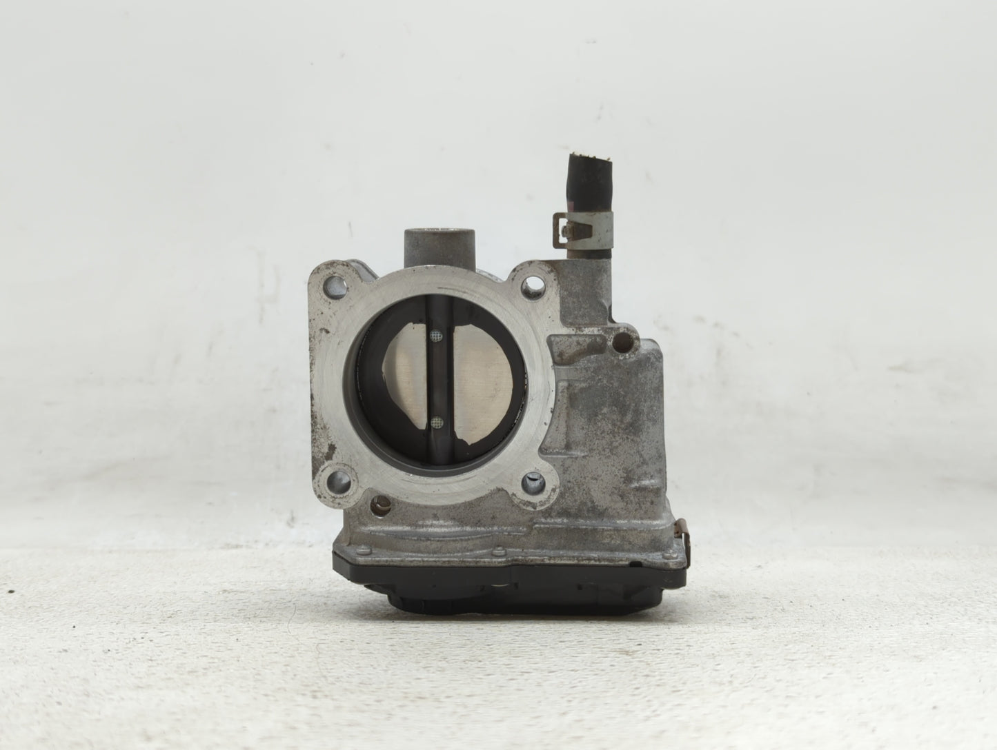 2013-2019 Nissan Sentra Throttle Body P/N:3RA60-01 C 3RA60-01 E, 3RA60-01 D Fits Fits 2013 2014 2015 2016 2017 2018 2019 OEM