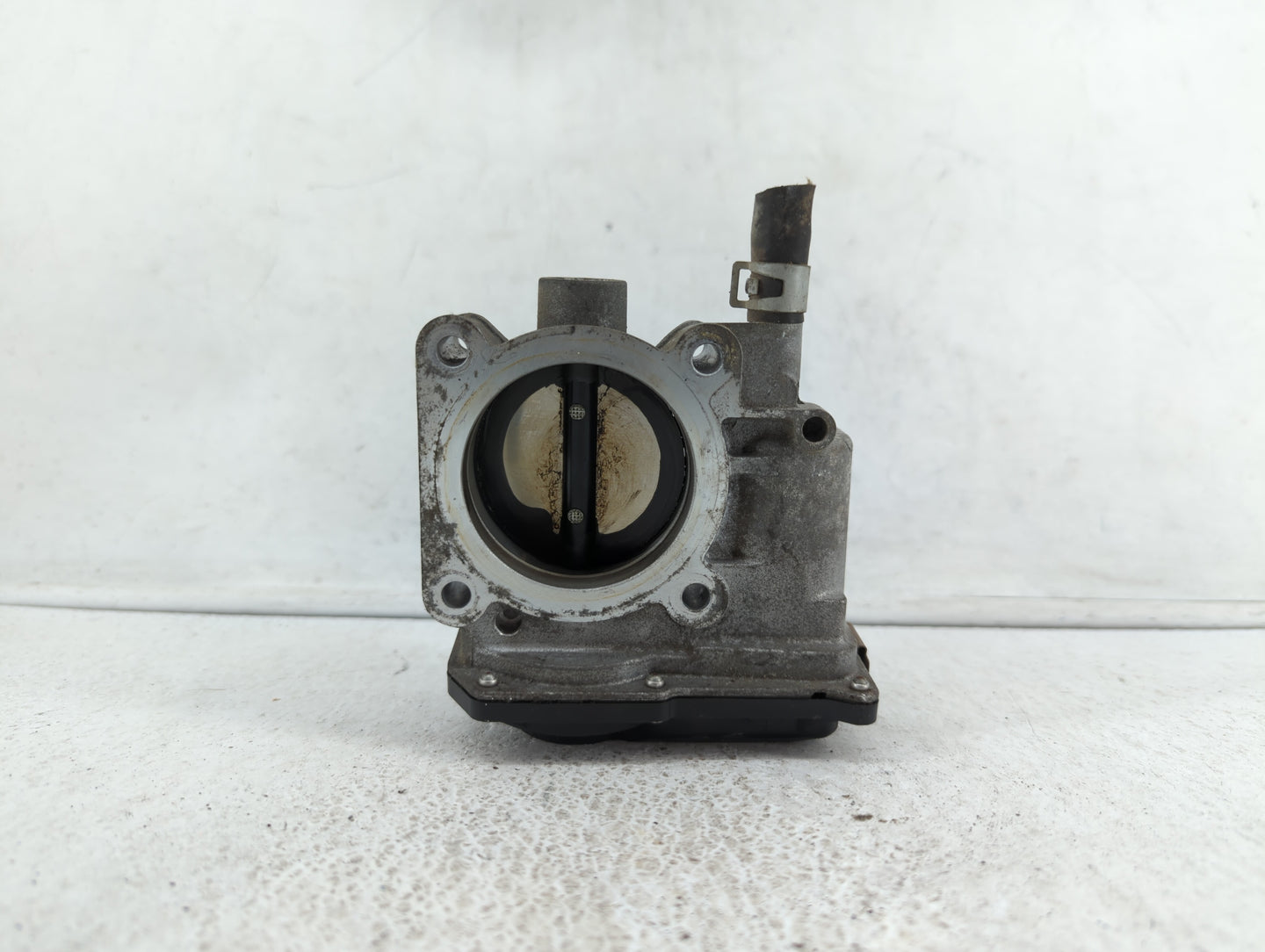 2013-2019 Nissan Sentra Throttle Body P/N:3RA60-01 C 3RA60-01 E, 3RA60-01 D Fits Fits 2013 2014 2015 2016 2017 2018 2019 OEM