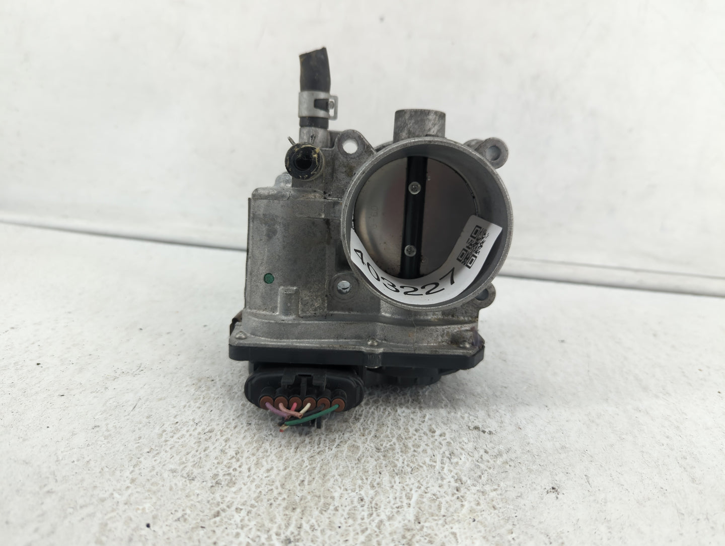 2013-2019 Nissan Sentra Throttle Body P/N:3RA60-01 C 3RA60-01 E, 3RA60-01 D Fits Fits 2013 2014 2015 2016 2017 2018 2019 OEM