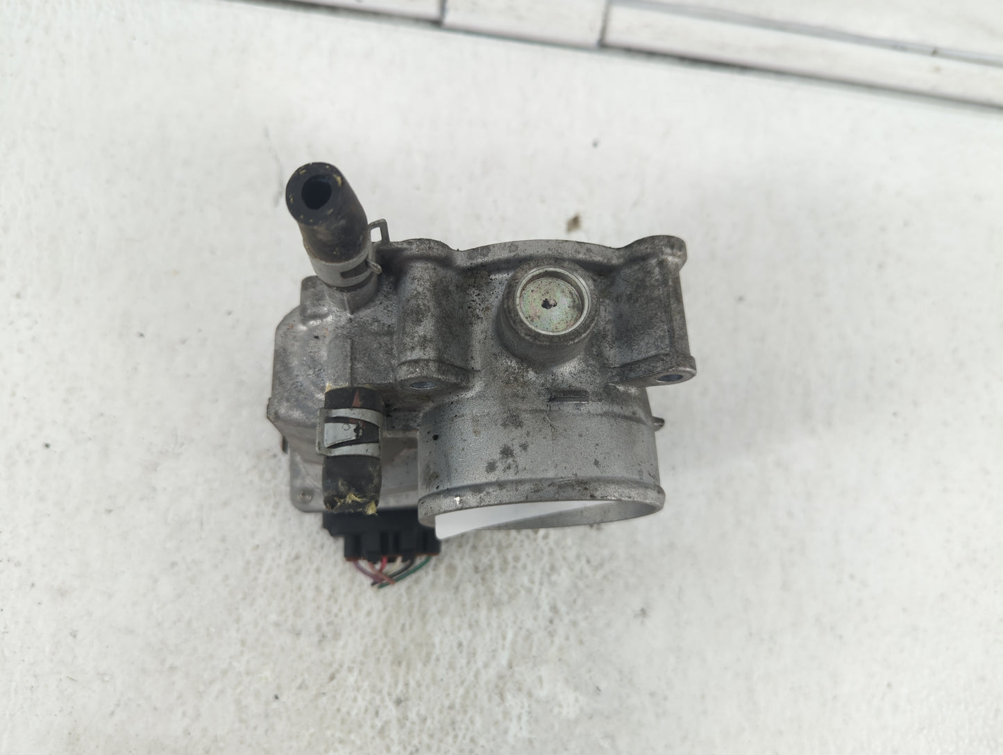 2013-2019 Nissan Sentra Throttle Body P/N:3RA60-01 C 3RA60-01 E, 3RA60-01 D Fits Fits 2013 2014 2015 2016 2017 2018 2019 OEM