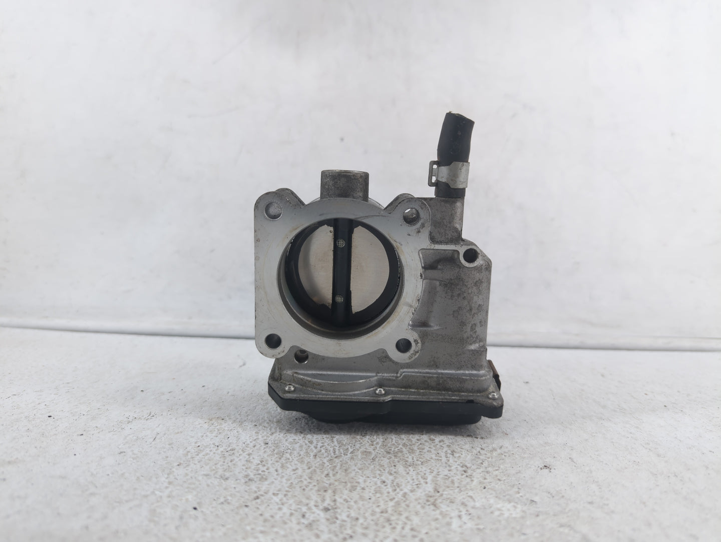 2013-2019 Nissan Sentra Throttle Body P/N:3RA60-01 C 3RA60-01 E, 3RA60-01 D Fits Fits 2013 2014 2015 2016 2017 2018 2019 OEM