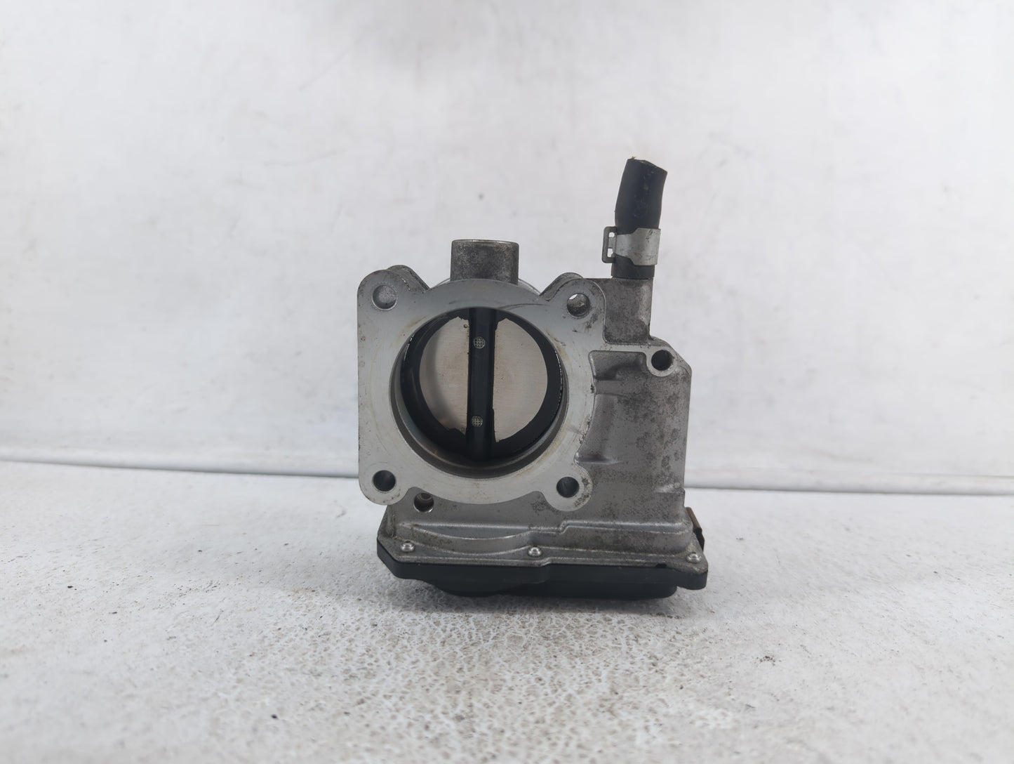 2013-2019 Nissan Sentra Throttle Body P/N:3RA60-01 C 3RA60-01 E, 3RA60-01 D Fits Fits 2013 2014 2015 2016 2017 2018 2019 OEM