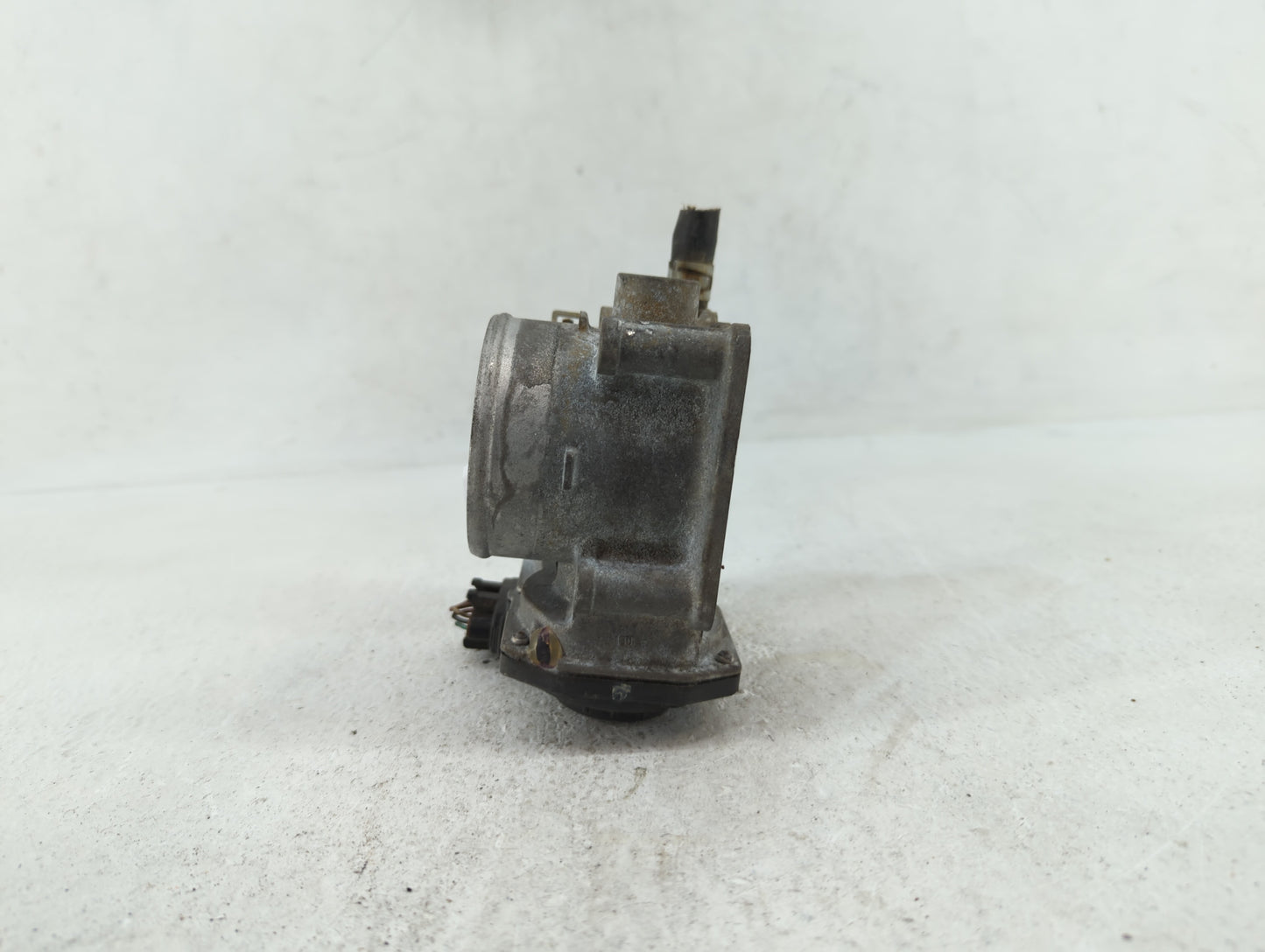 2013-2019 Nissan Sentra Throttle Body P/N:3RA60-01 C 3RA60-01 E, 3RA60-01 D Fits Fits 2013 2014 2015 2016 2017 2018 2019 OEM