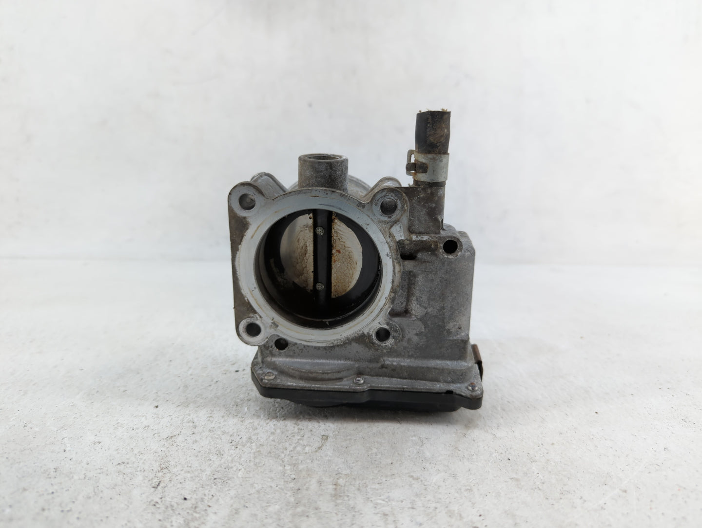 2013-2019 Nissan Sentra Throttle Body P/N:3RA60-01 C 3RA60-01 E, 3RA60-01 D Fits Fits 2013 2014 2015 2016 2017 2018 2019 OEM