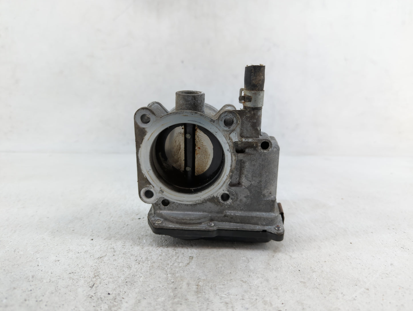 2013-2019 Nissan Sentra Throttle Body P/N:3RA60-01 C 3RA60-01 E, 3RA60-01 D Fits Fits 2013 2014 2015 2016 2017 2018 2019 OEM