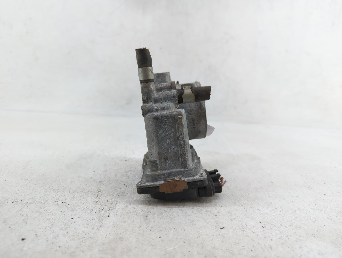 2013-2019 Nissan Sentra Throttle Body P/N:3RA60-01 C 3RA60-01 E, 3RA60-01 D Fits Fits 2013 2014 2015 2016 2017 2018 2019 OEM