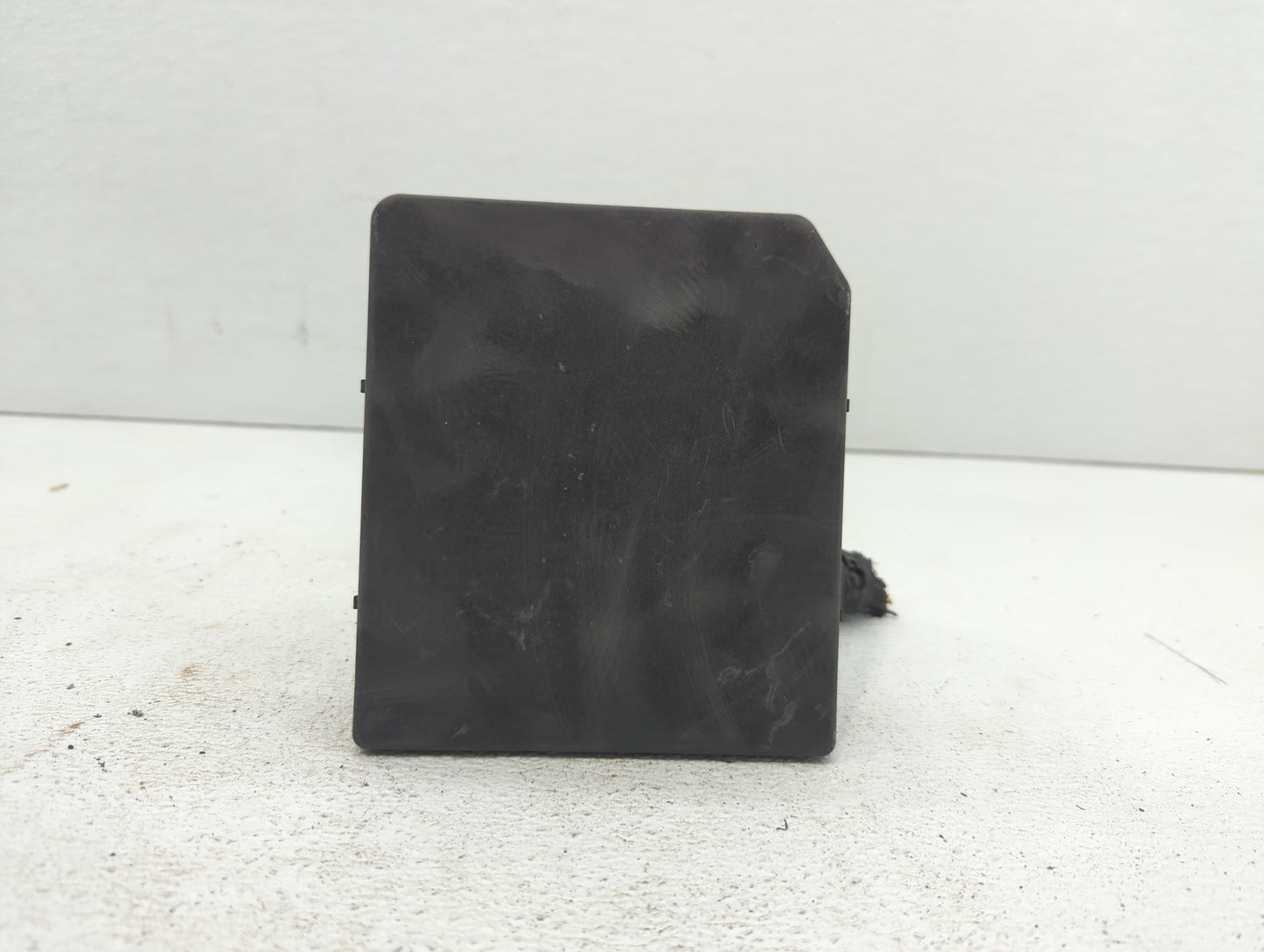 2013-2019 Nissan Sentra Fusebox Fuse Box Panel Relay Module P/N:284B7 3RA3B 284B7 3RA3E Fits OEM Used Auto Parts - Oemusedau