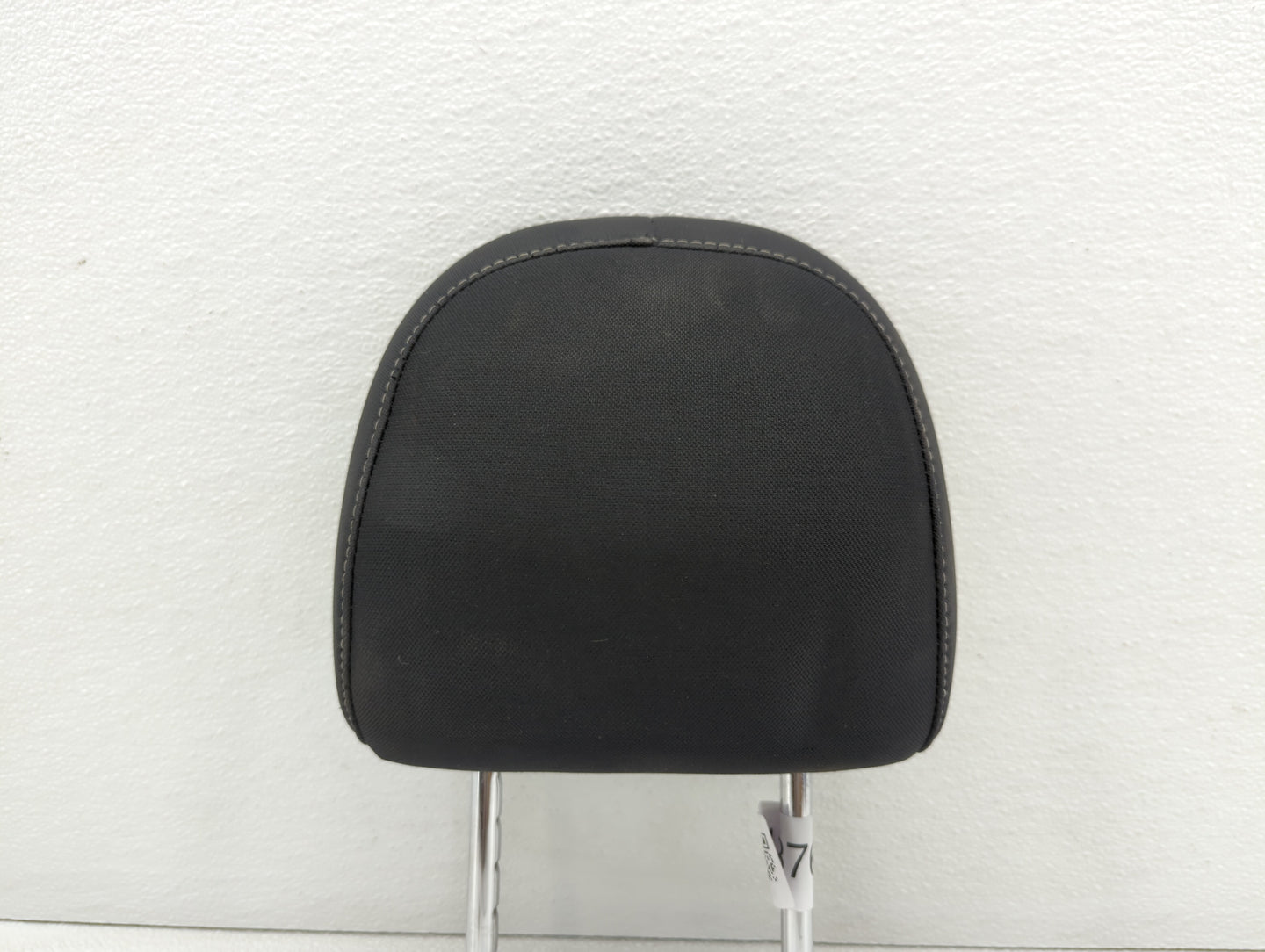 2016-2017 Nissan Sentra Headrest Head Rest Front Driver Passenger Seat - Oemusedautoparts1.com
