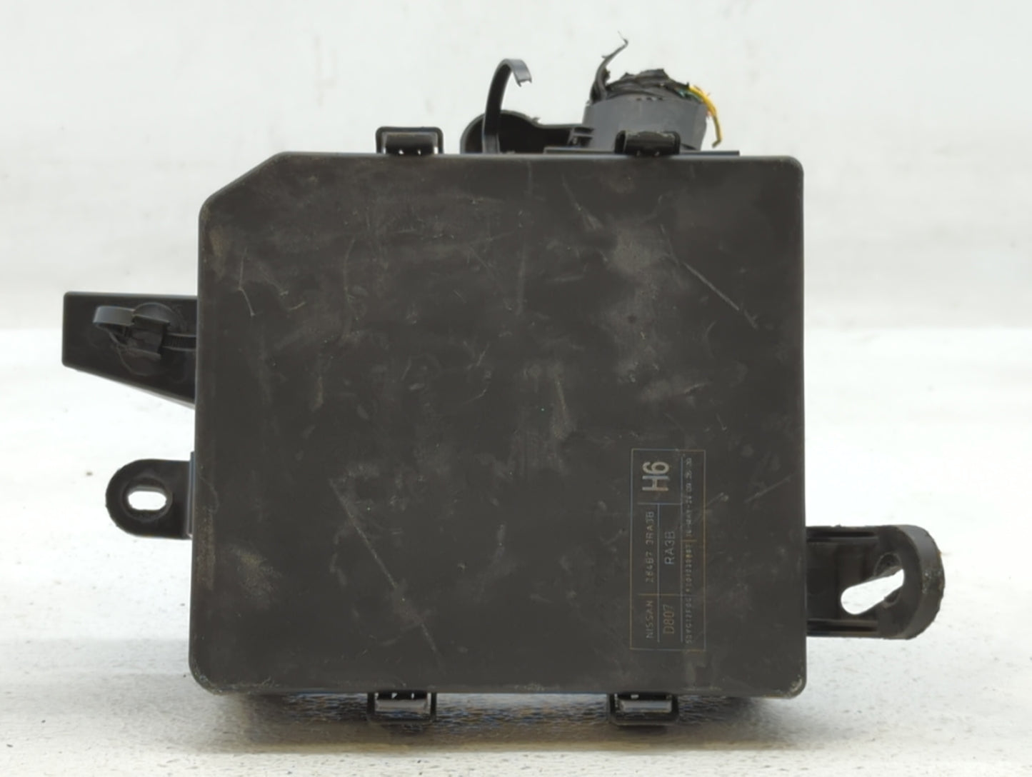 2013-2019 Nissan Sentra Fusebox Fuse Box Panel Relay Module P/N:284B7 3SG1C 284B7 3RA3B Fits OEM Used Auto Parts - Oemusedau