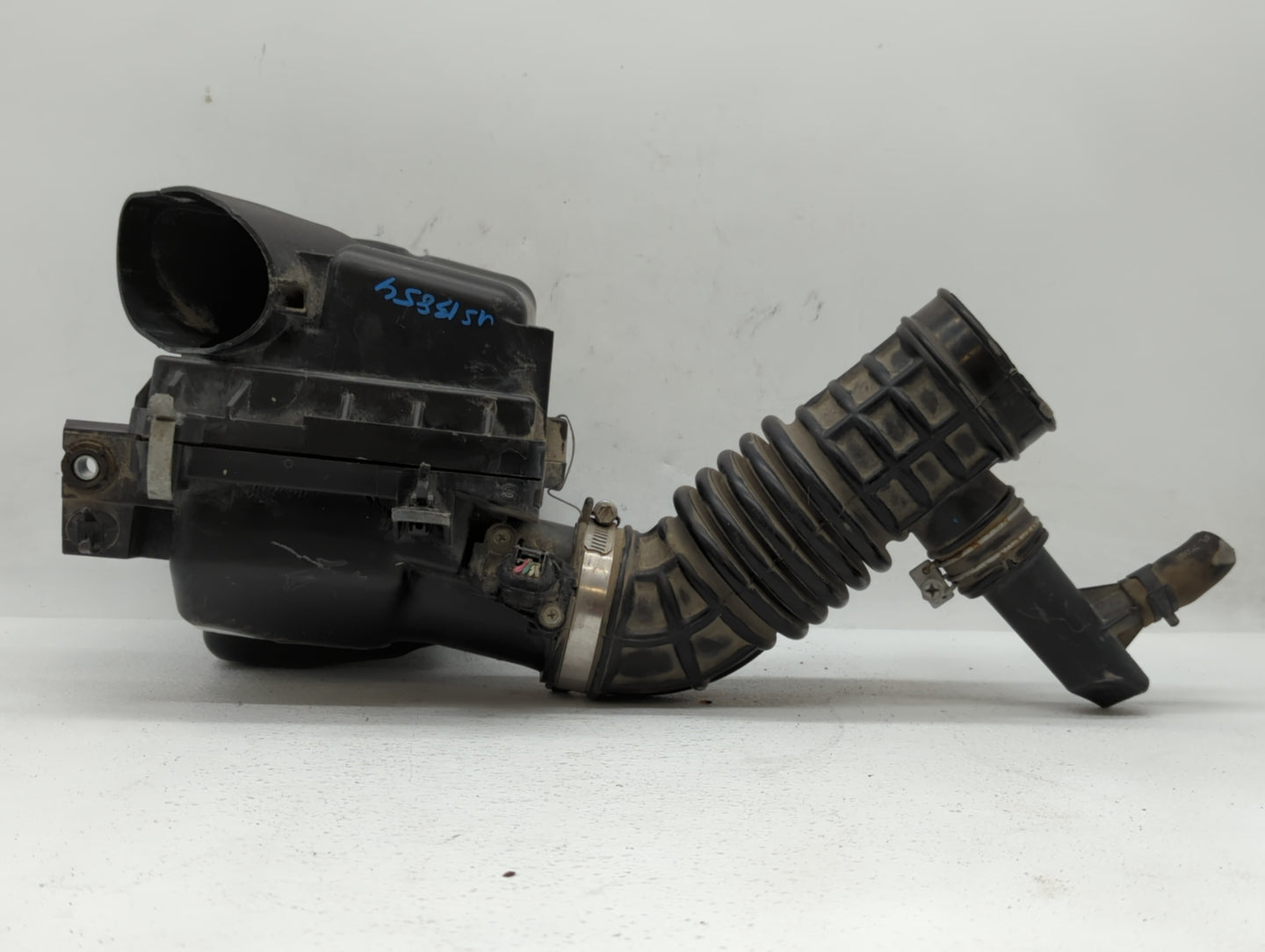 2017 Nissan Sentra Air Cleaner Intake-duct Hose Tube - Oemusedautoparts1.com