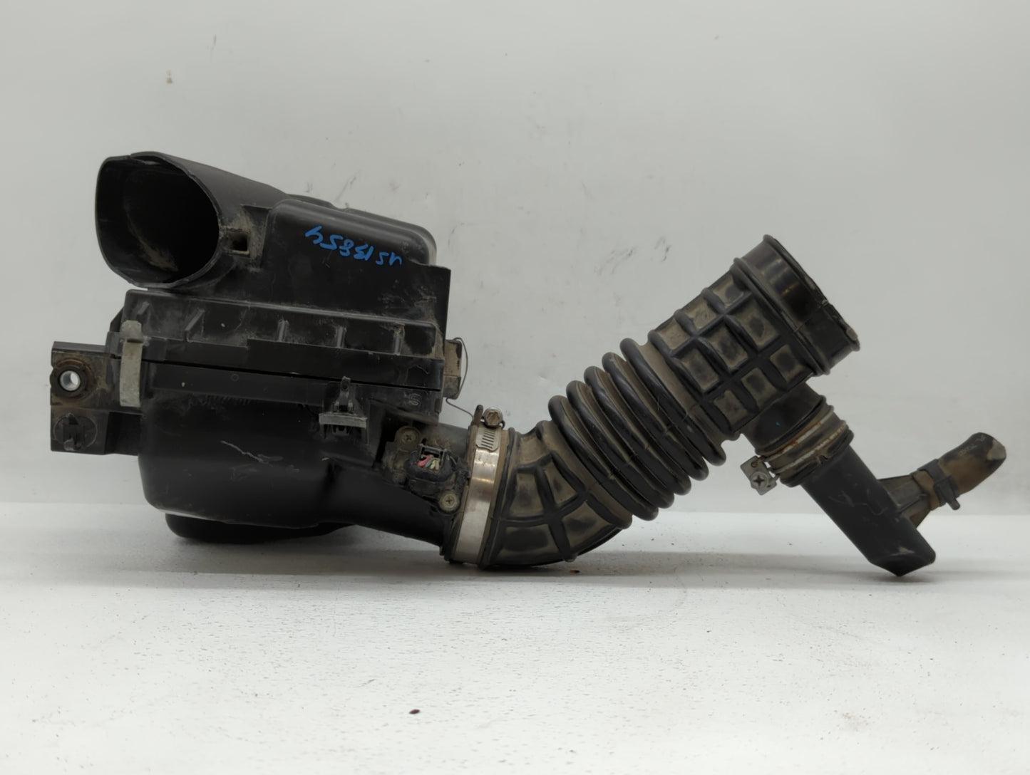 2017 Nissan Sentra Air Cleaner Intake-duct Hose Tube - Oemusedautoparts1.com