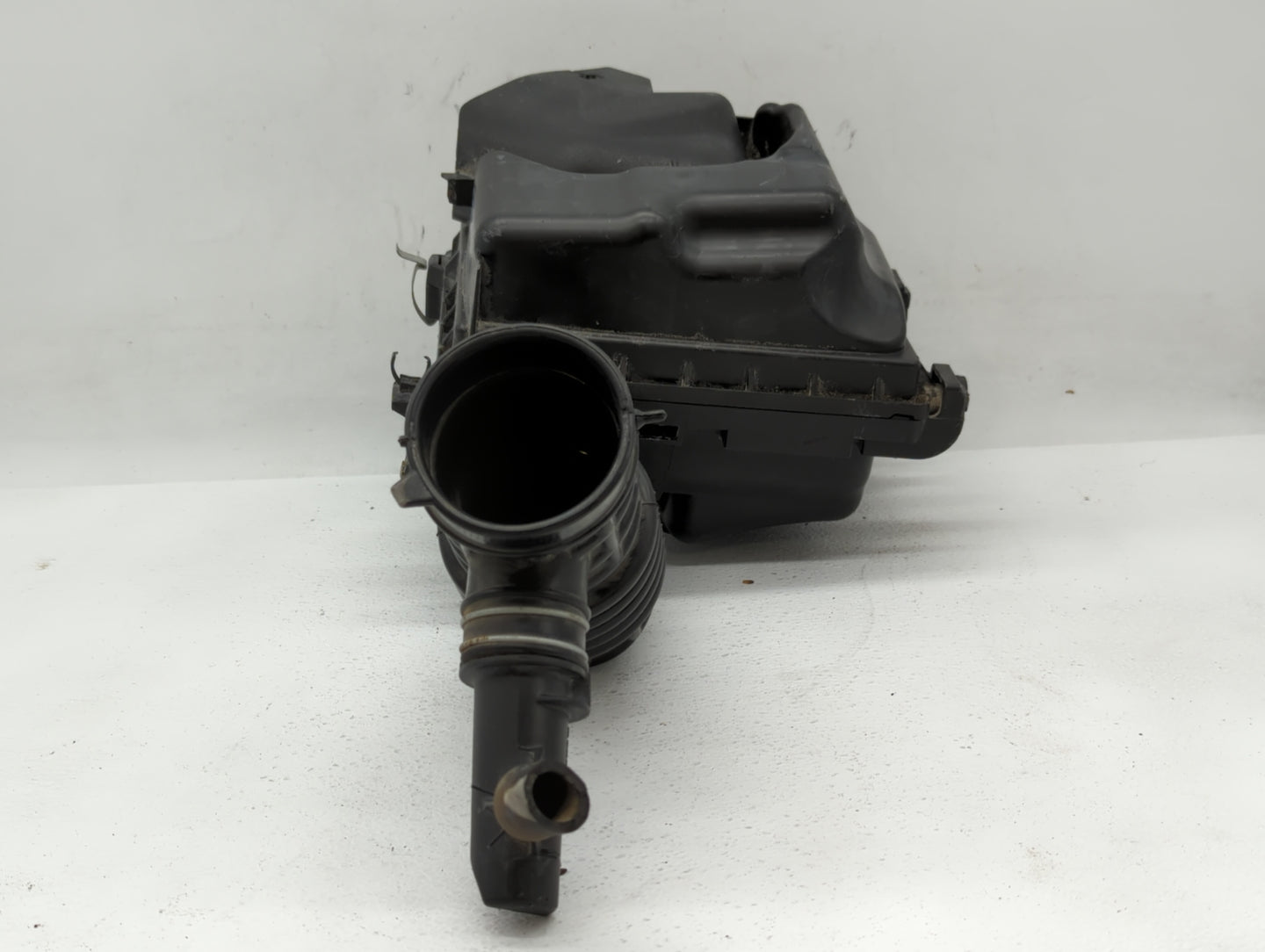 2017 Nissan Sentra Air Cleaner Intake-duct Hose Tube - Oemusedautoparts1.com