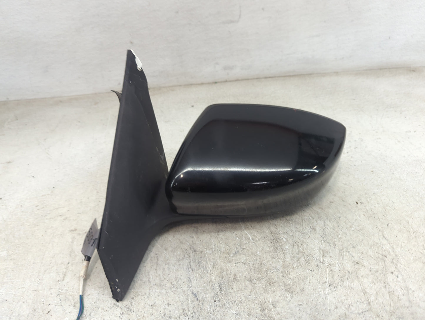 2016-2019 Nissan Sentra Driver Side View Mirror - Left Door Mirror OEM Used - Oemusedautoparts1.com