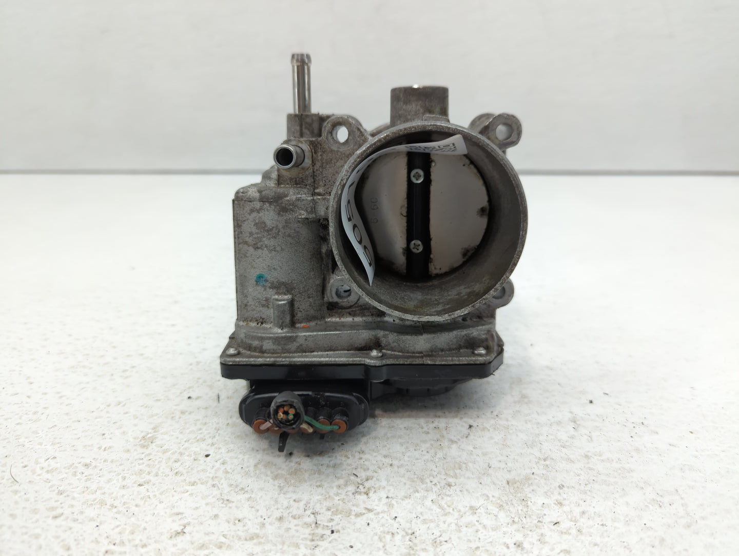 2013-2019 Nissan Sentra Throttle Body P/N:3RA60-01 C 3RA60-01 B, 3RA60-01 A Fits Fits 2013 2014 2015 2016 2017 2018 2019 OEM