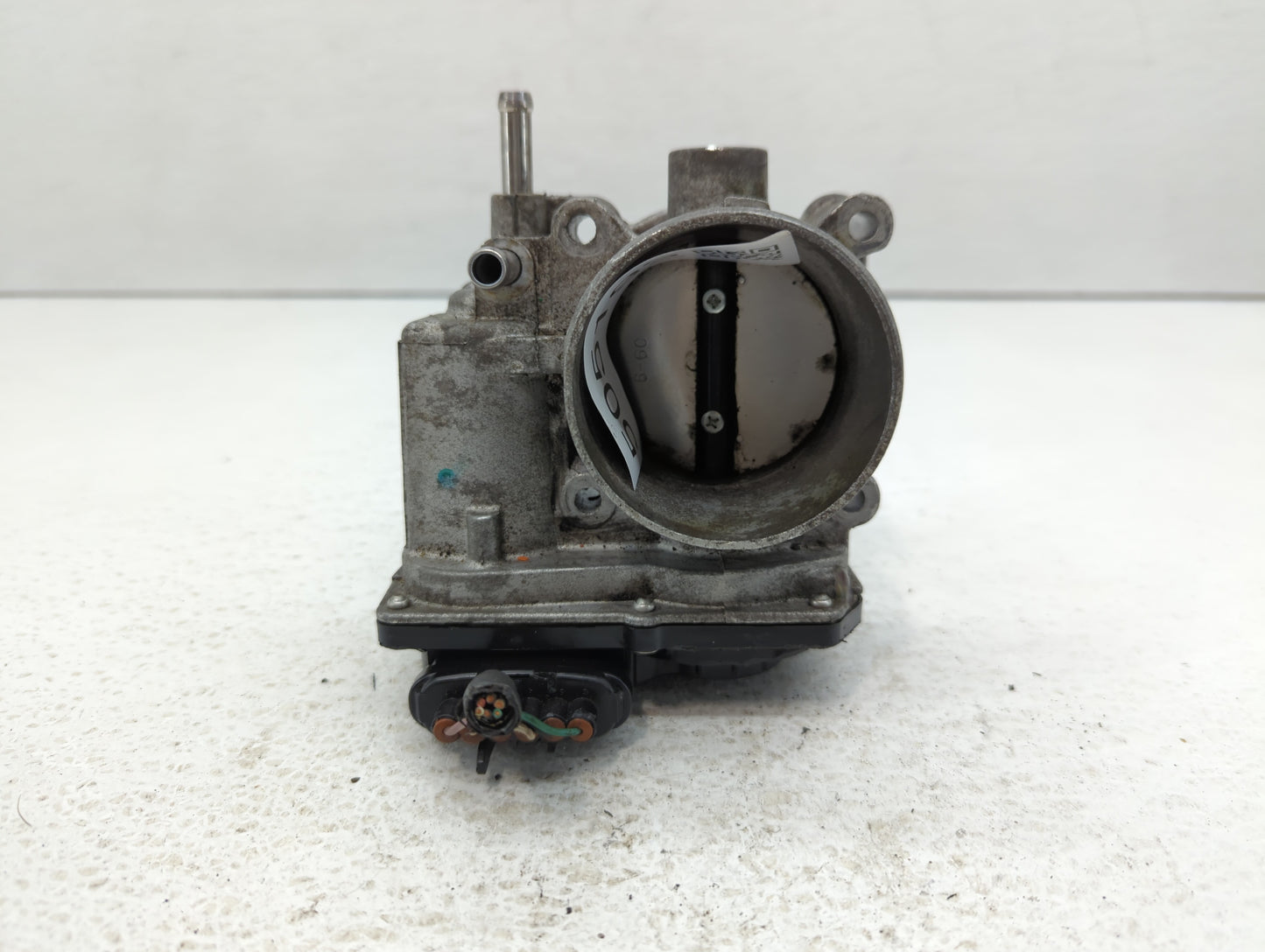 2013-2019 Nissan Sentra Throttle Body P/N:3RA60-01 C 3RA60-01 B, 3RA60-01 A Fits Fits 2013 2014 2015 2016 2017 2018 2019 OEM