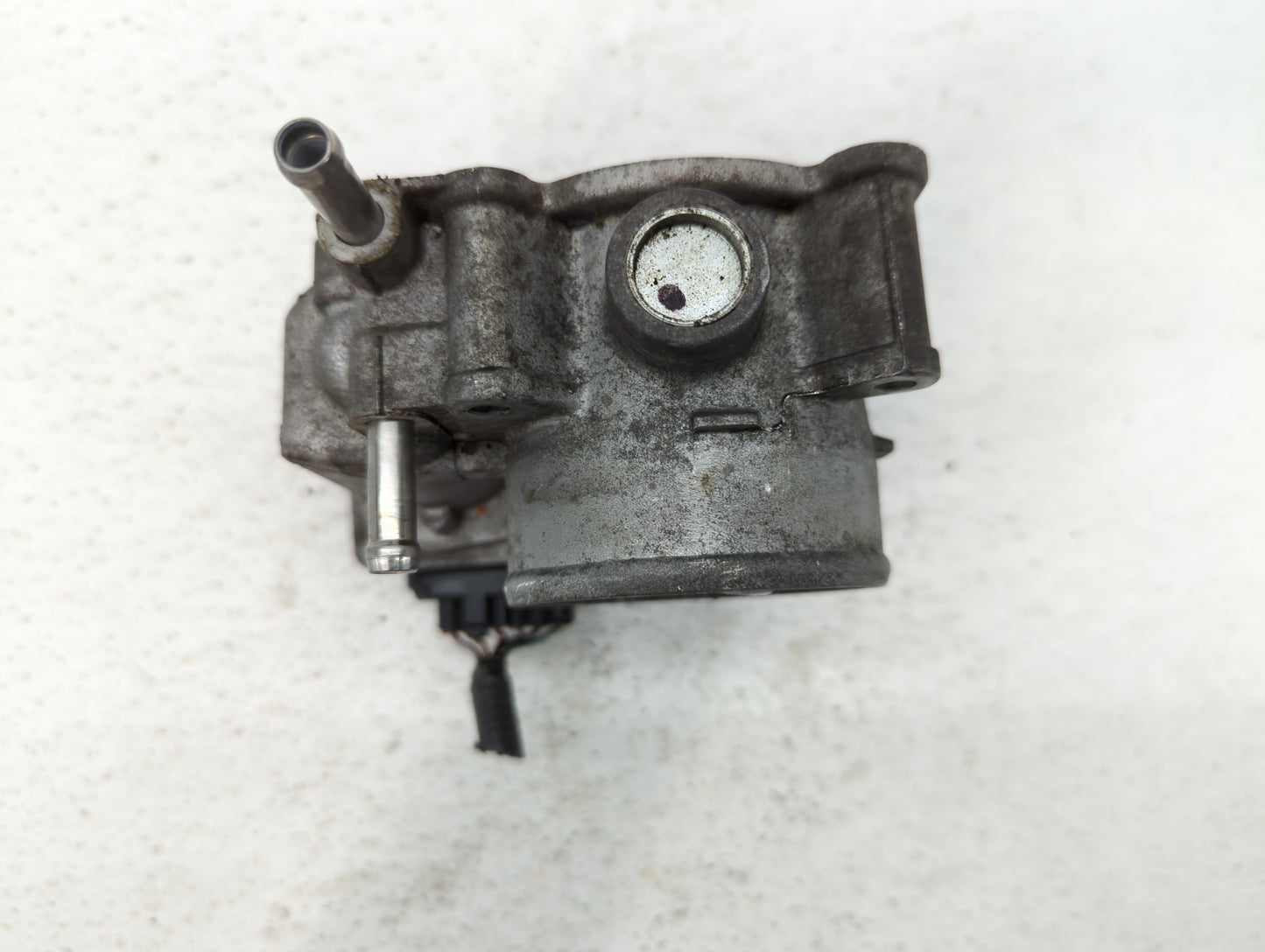 2013-2019 Nissan Sentra Throttle Body P/N:3RA60-01 C 3RA60-01 B, 3RA60-01 A Fits Fits 2013 2014 2015 2016 2017 2018 2019 OEM