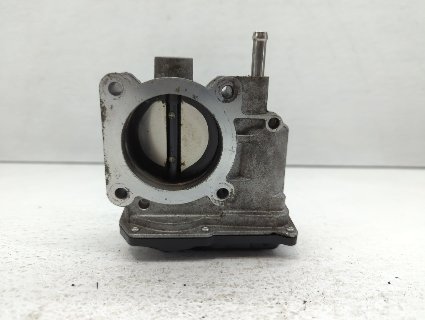 2013-2019 Nissan Sentra Throttle Body P/N:3RA60-01 C 3RA60-01 B, 3RA60-01 A Fits Fits 2013 2014 2015 2016 2017 2018 2019 OEM