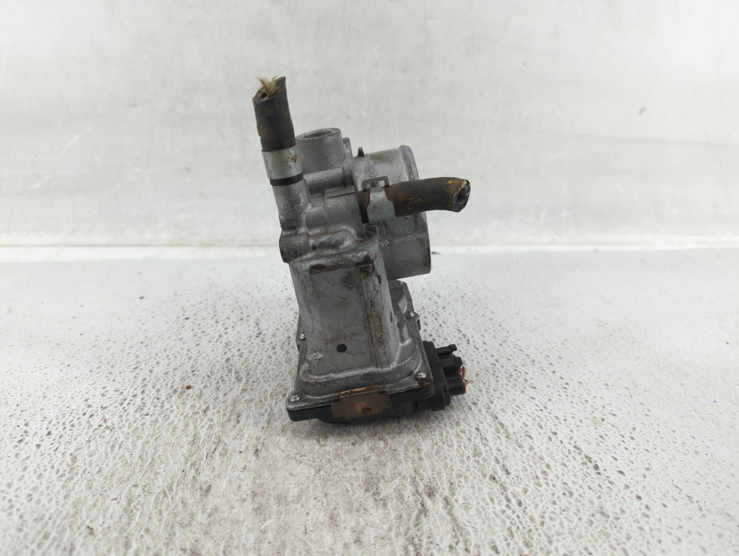 2013-2019 Nissan Sentra Throttle Body P/N:3RA60-01 C 3RA60-01 Fits Fits 2013 2014 2015 2016 2017 2018 2019 OEM Used Auto Par
