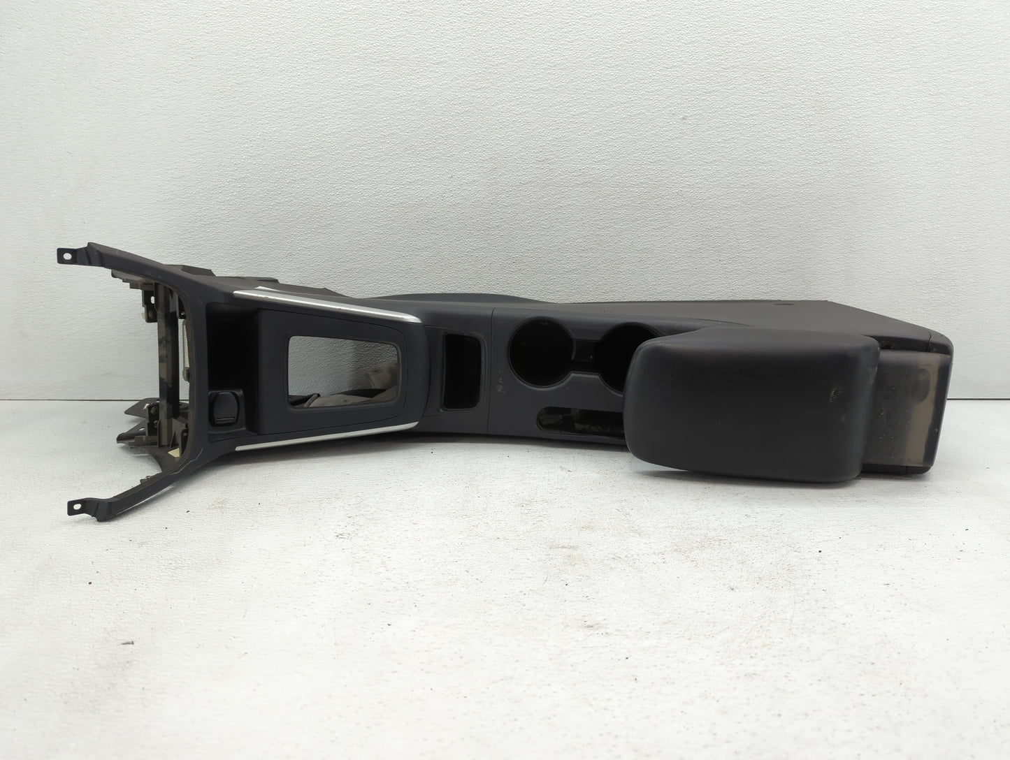 2017 Nissan Sentra Center Floor Console P/N:969RA 4FU0A 96910 4FU0A Fits OEM Used Auto Parts - Oemusedautoparts1.com