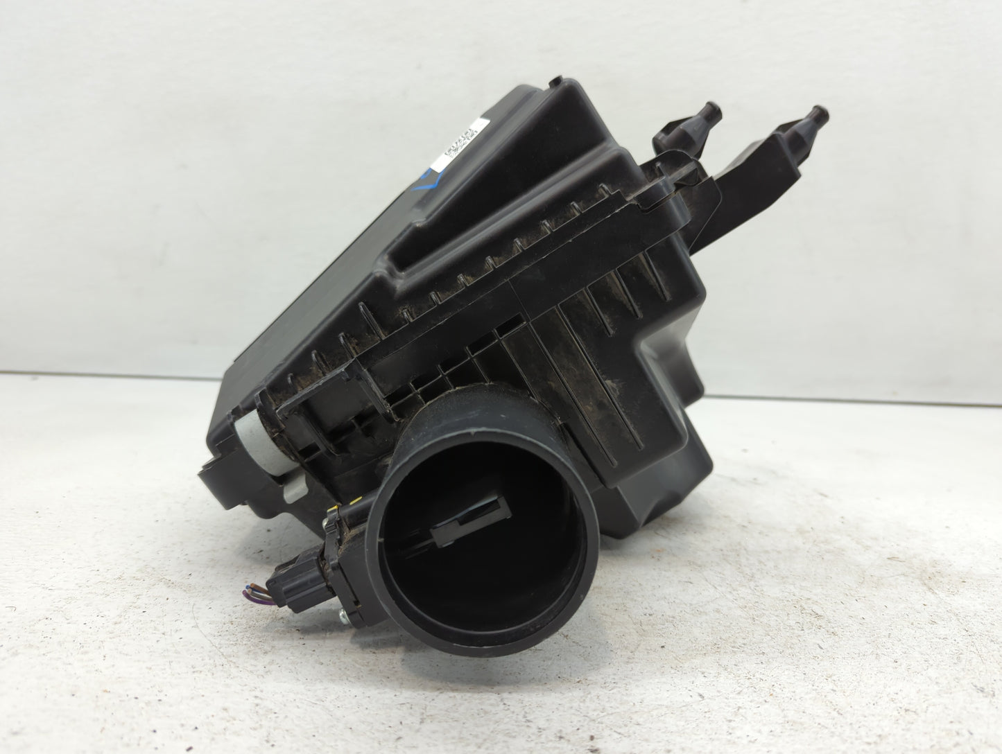 2017 Nissan Sentra Air Cleaner Intake-duct Hose Tube - Oemusedautoparts1.com