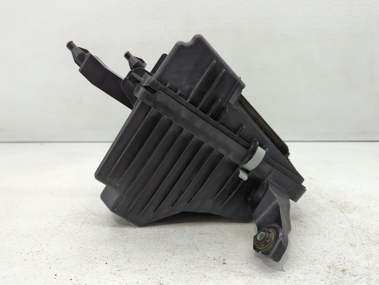 2017 Nissan Sentra Air Cleaner Intake-duct Hose Tube - Oemusedautoparts1.com
