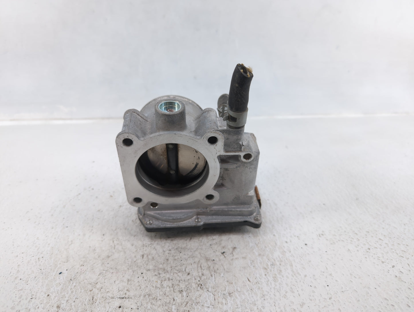 2013-2019 Nissan Sentra Throttle Body P/N:3RA60-01 C Fits Fits 2013 2014 2015 2016 2017 2018 2019 OEM Used Auto Parts - Oemu