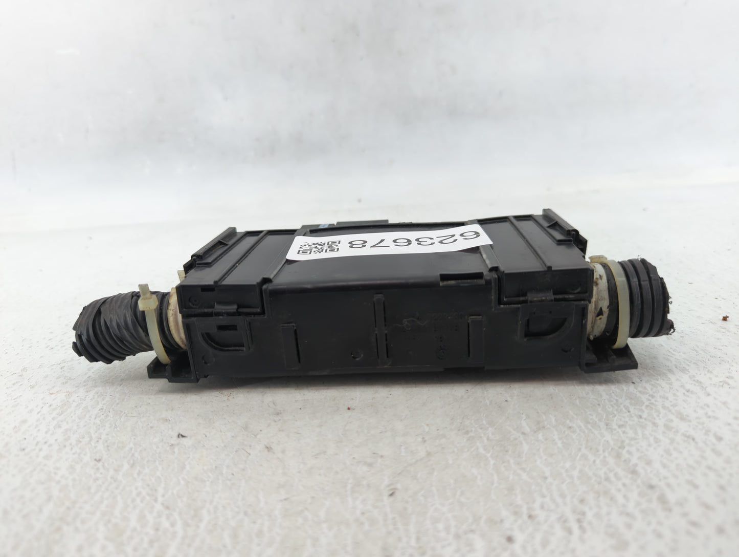2013-2019 Nissan Sentra Fusebox Fuse Box Panel Relay Module P/N:7154-7223-30 284B7-3SG1A Fits OEM Used Auto Parts - Oemuseda