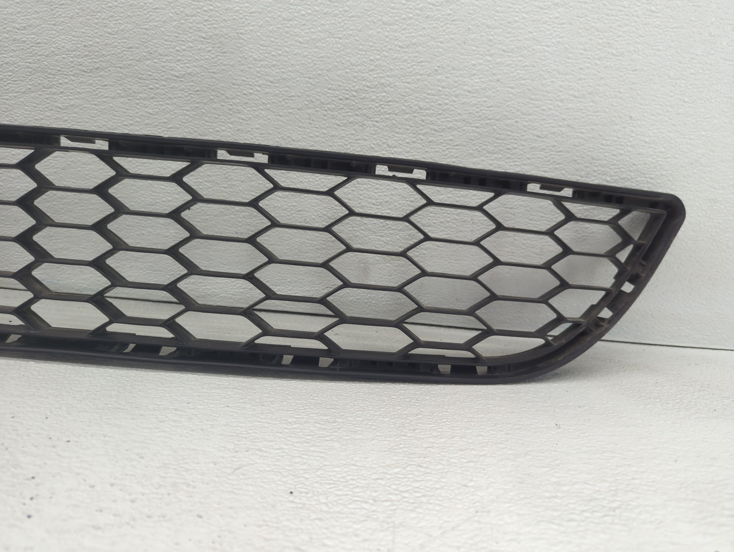 2016-2019 Nissan Sentra Front Grille Bumper Not Included - Oemusedautoparts1.com