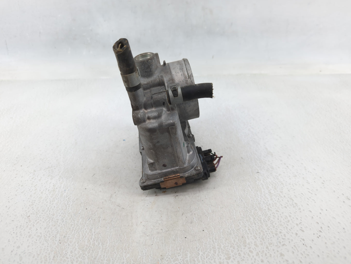2013-2019 Nissan Sentra Throttle Body P/N:3RA60-01 B Fits Fits 2013 2014 2015 2016 2017 2018 2019 OEM Used Auto Parts - Oemu