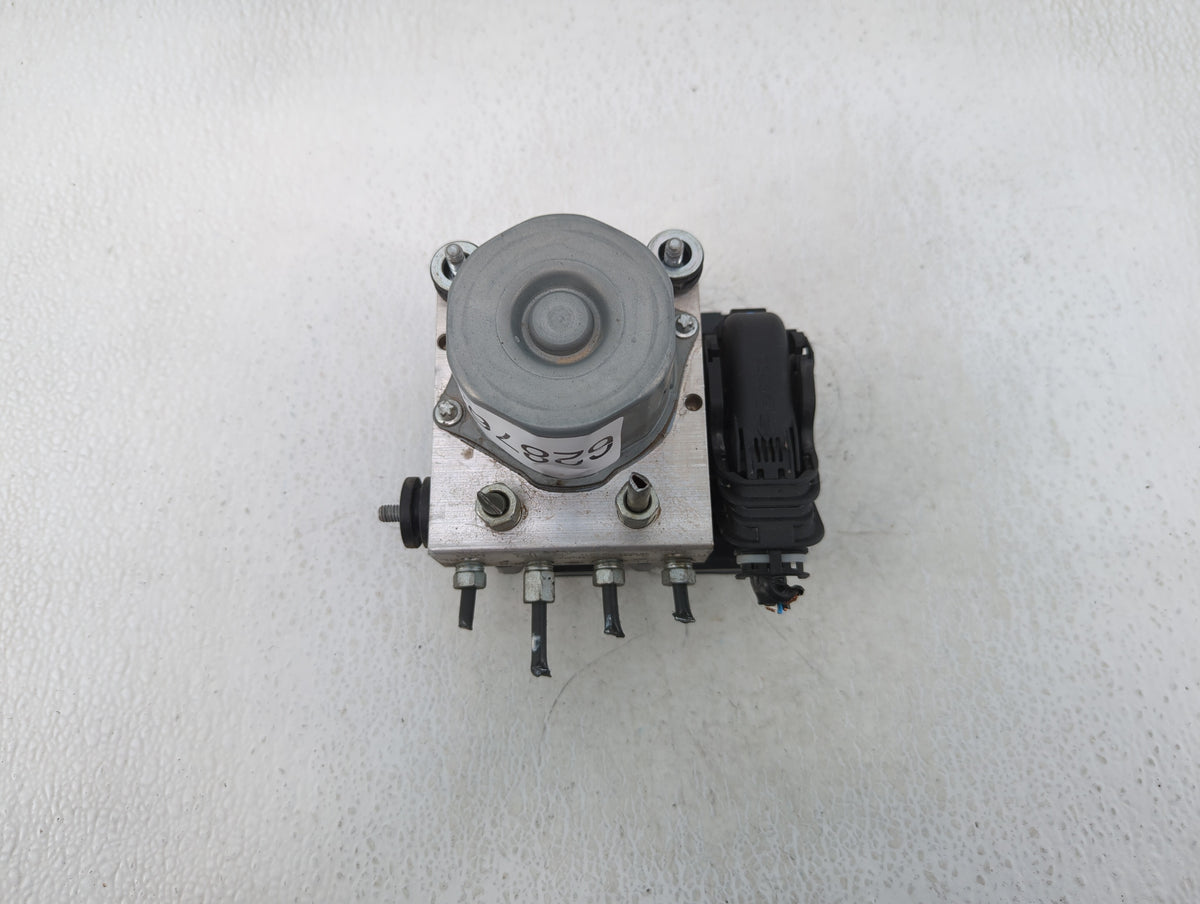 2016-2018 Nissan Sentra Anti-Lock Brake ABS Pump Module Actuator OEM P/N:269 644 47660 4FU0C Fits Fits 2016 2017 2018 OEM Us
