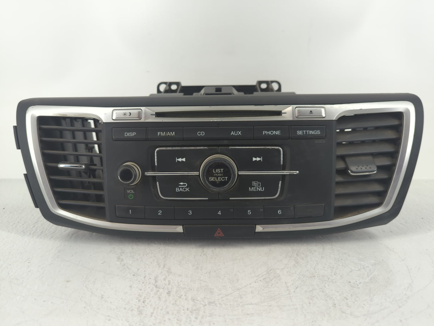 2017-2019 Nissan Sentra Am Fm Cd Player Radio Receiver - Oemusedautoparts1.com