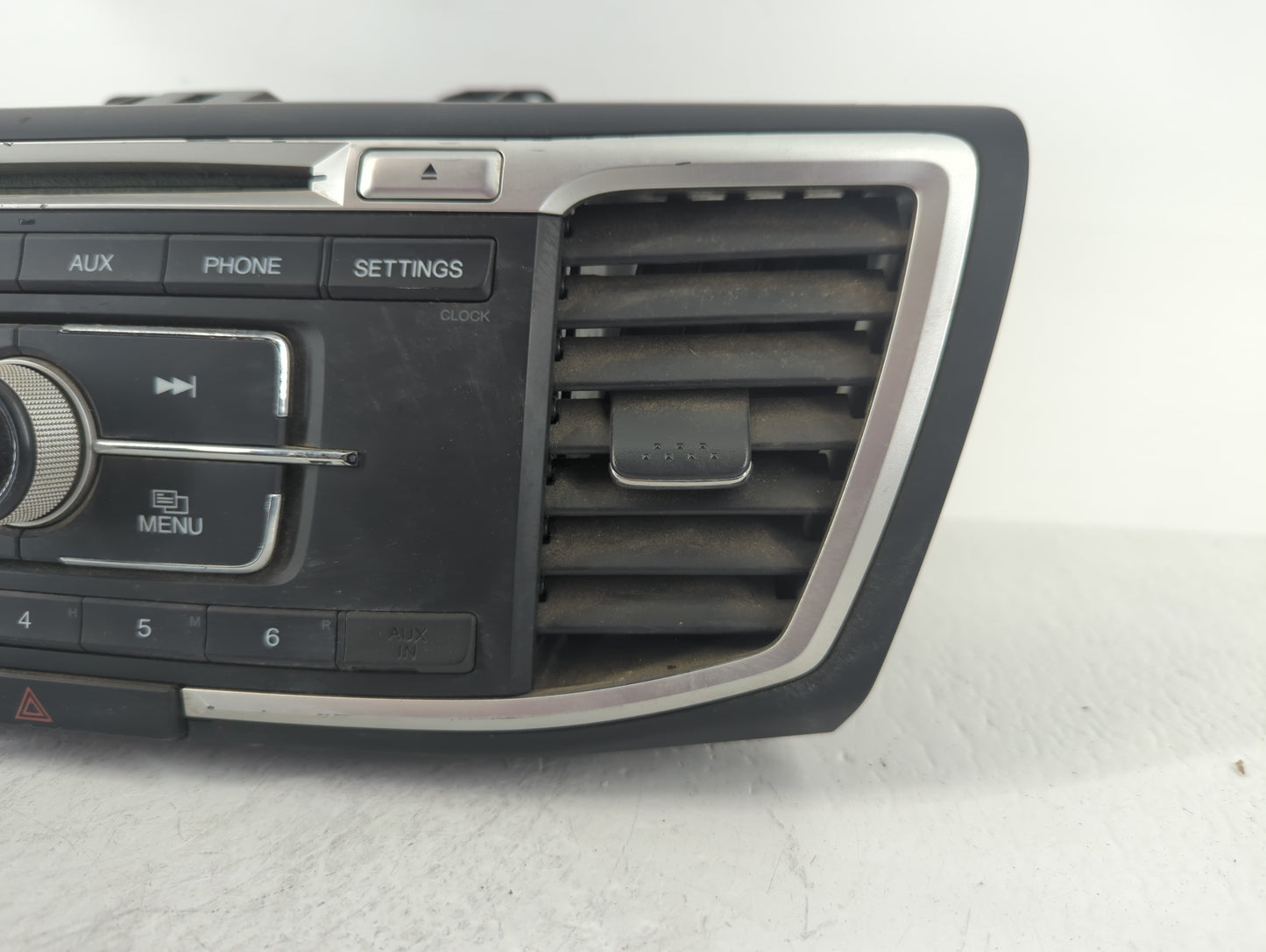 2017-2019 Nissan Sentra Am Fm Cd Player Radio Receiver - Oemusedautoparts1.com